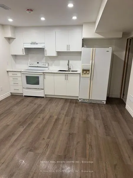14 Lindsay Court