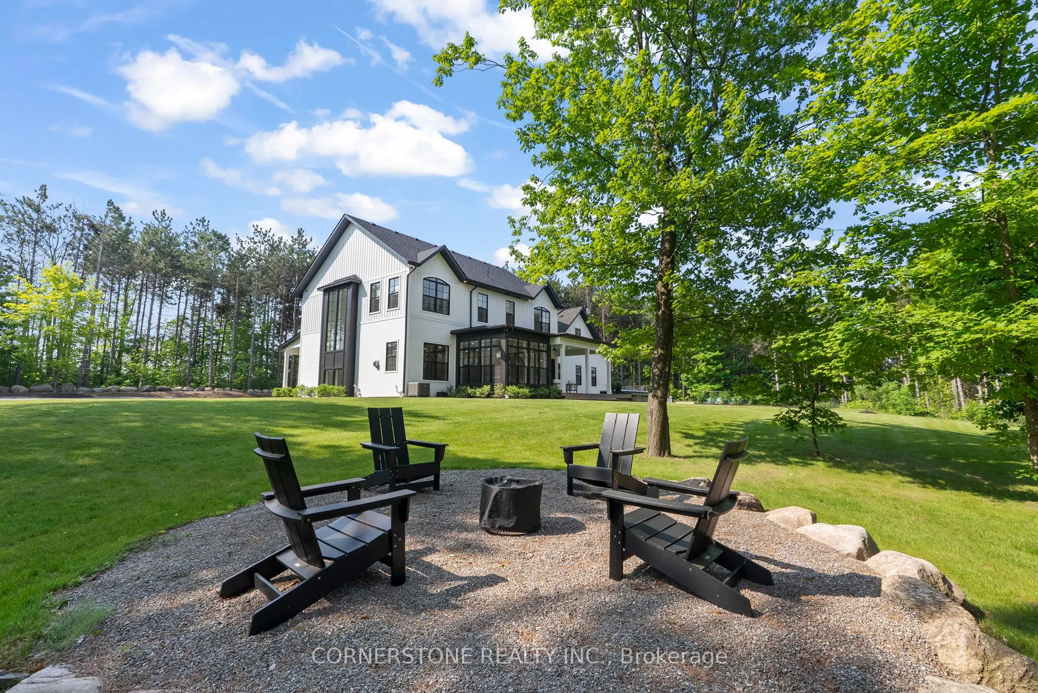 115 Rue Lafontaine Road E