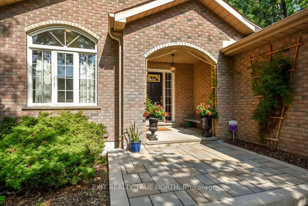 28 Nicholson Crescent