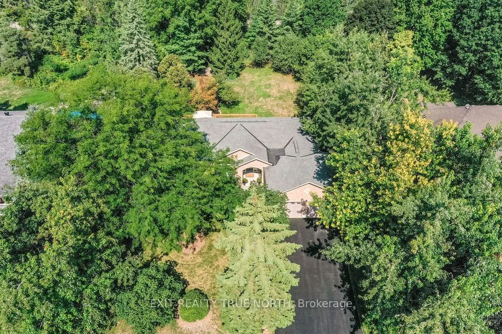 28 Nicholson Crescent