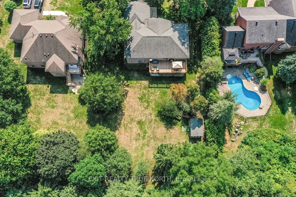 28 Nicholson Crescent