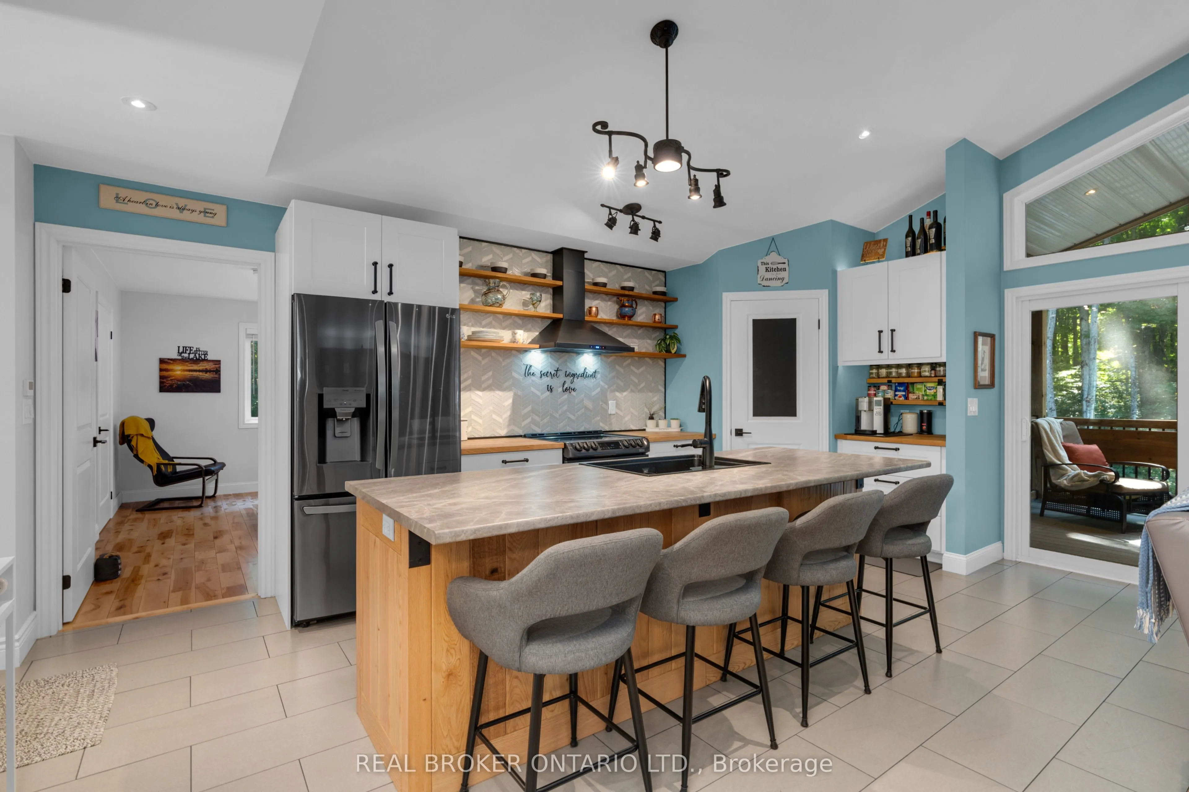 122 Timcourt Drive