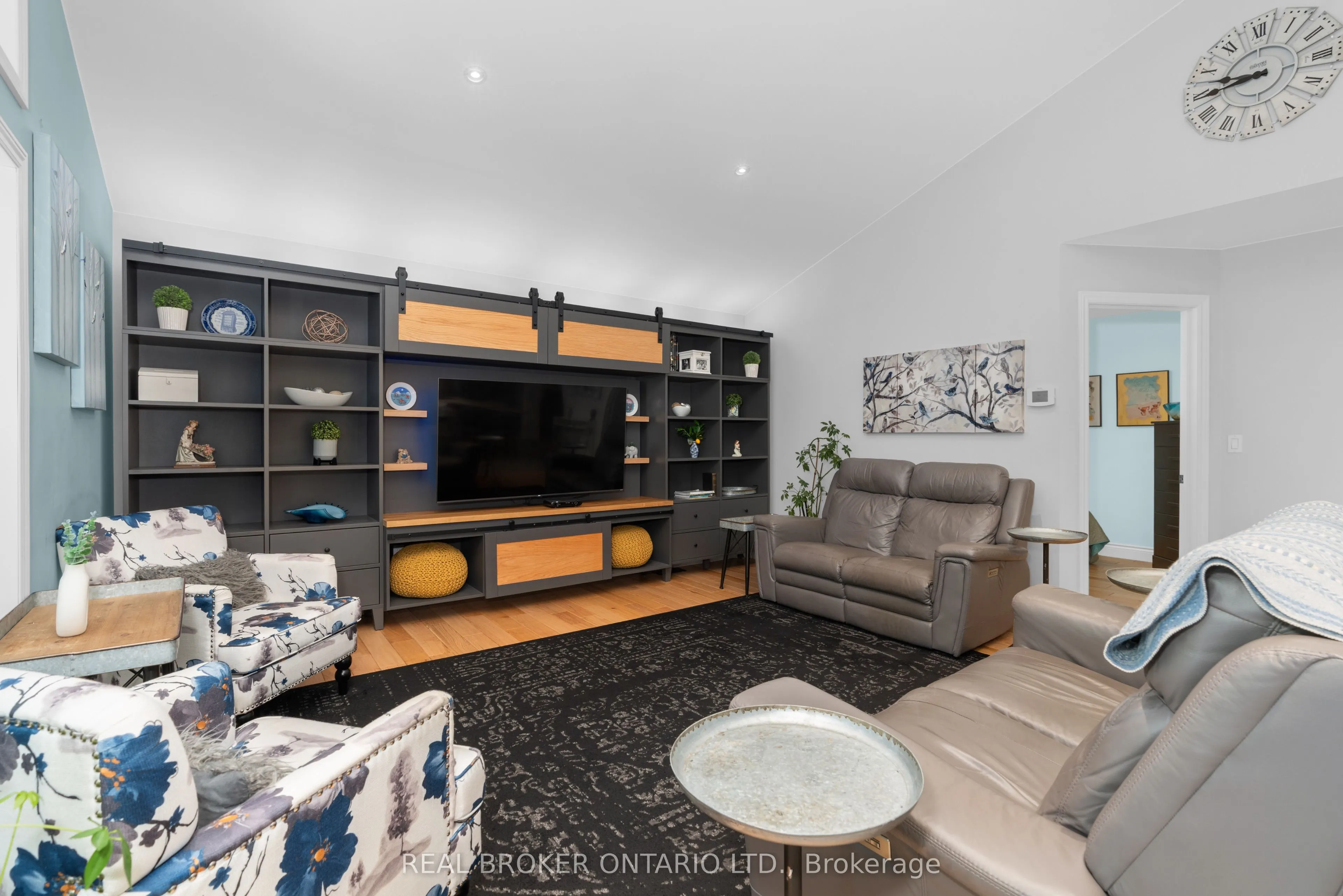 122 Timcourt Drive