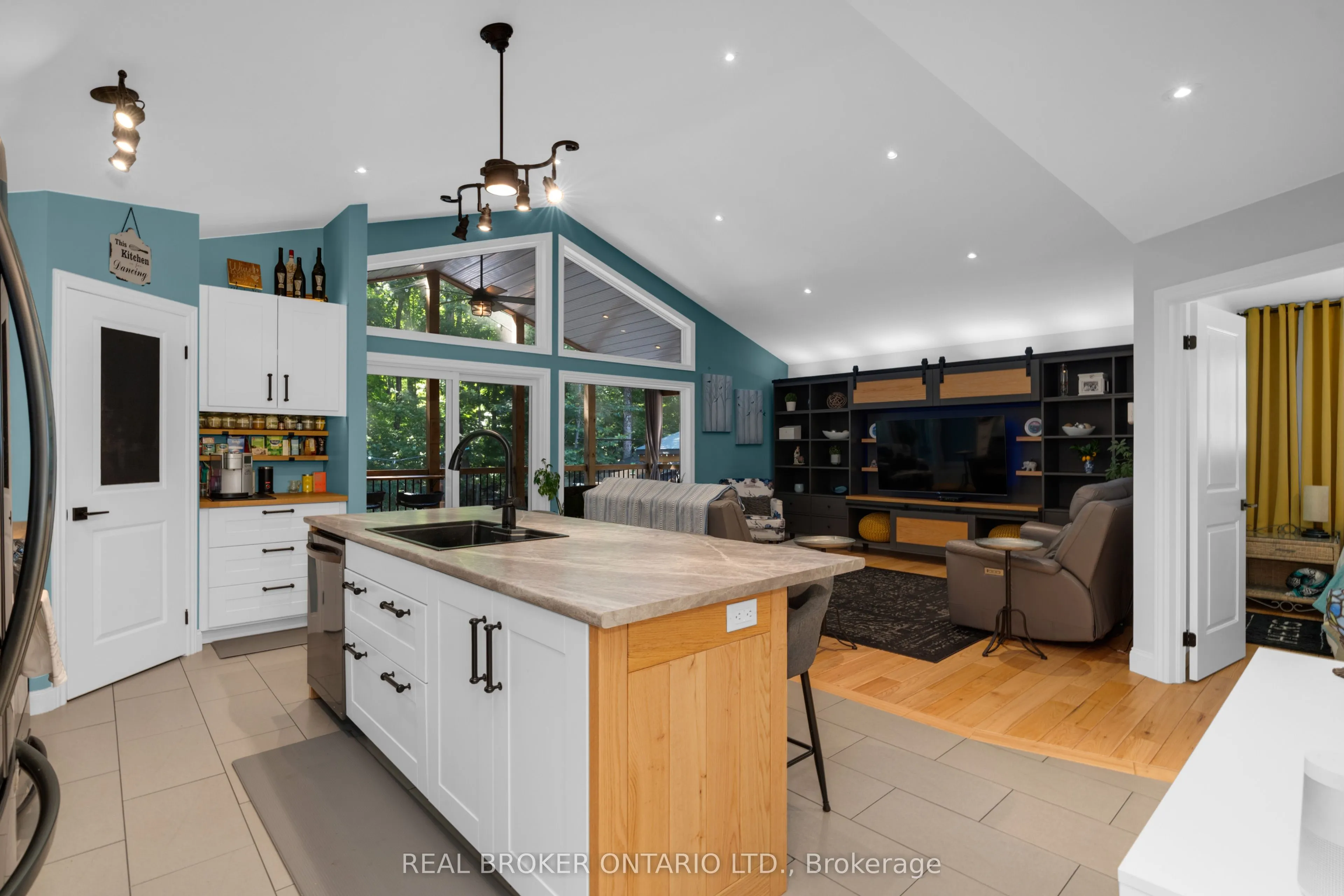 122 Timcourt Drive