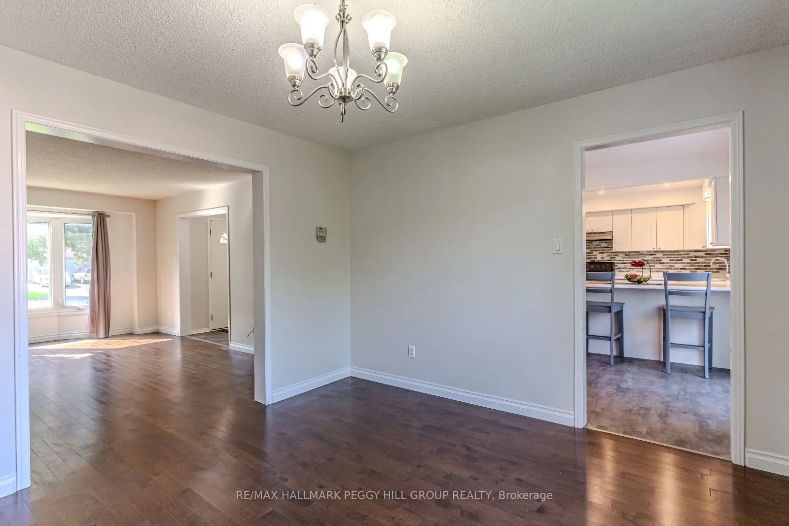 16 Autumn Lane, #Upper
