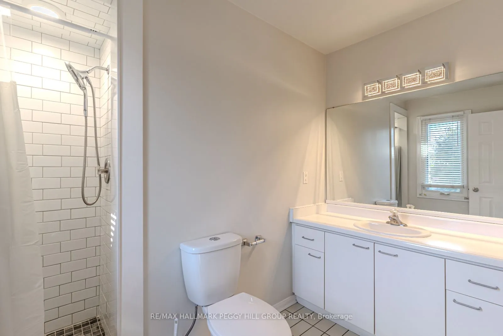 16 Autumn Lane, #Upper