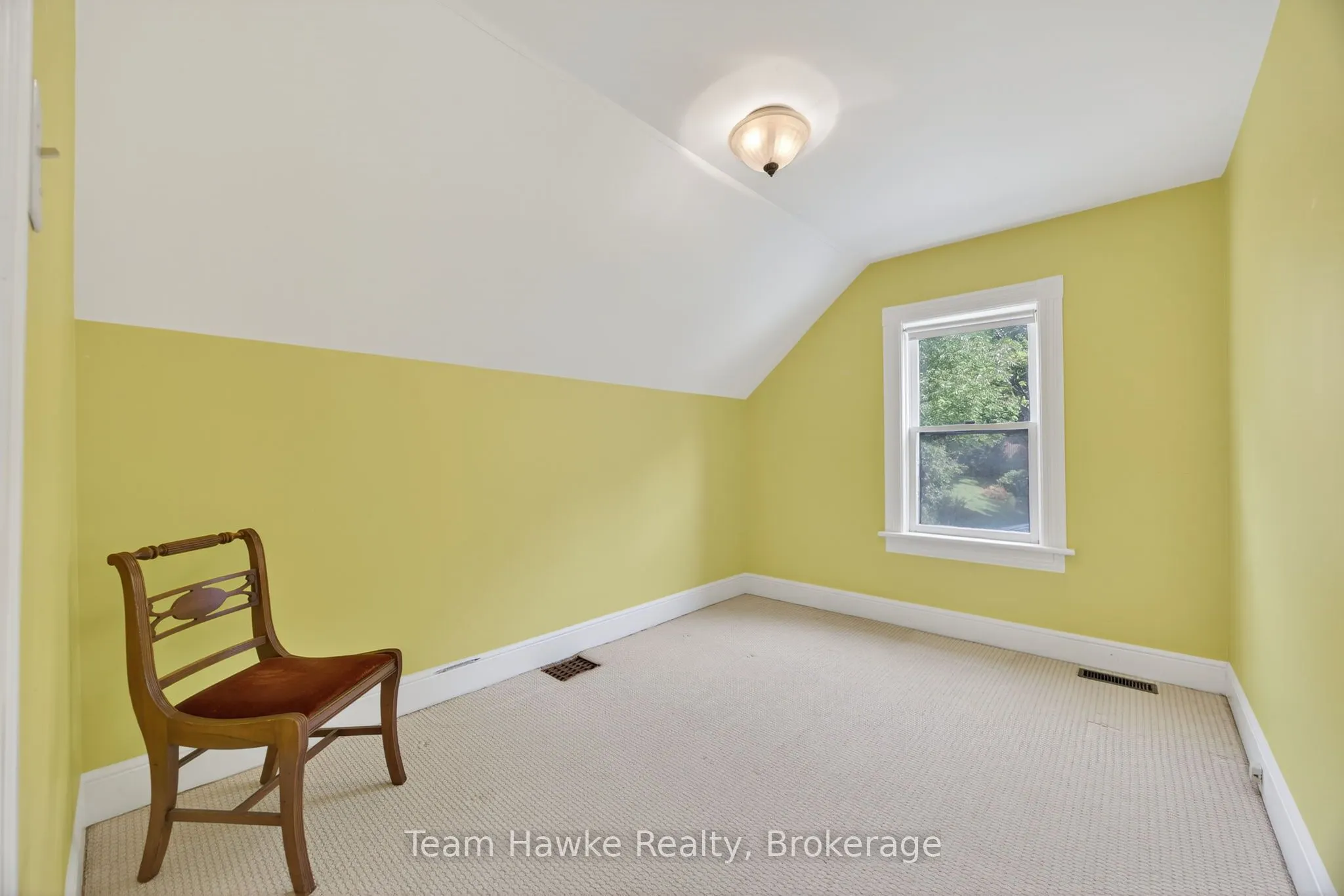 343 Fifth Street E