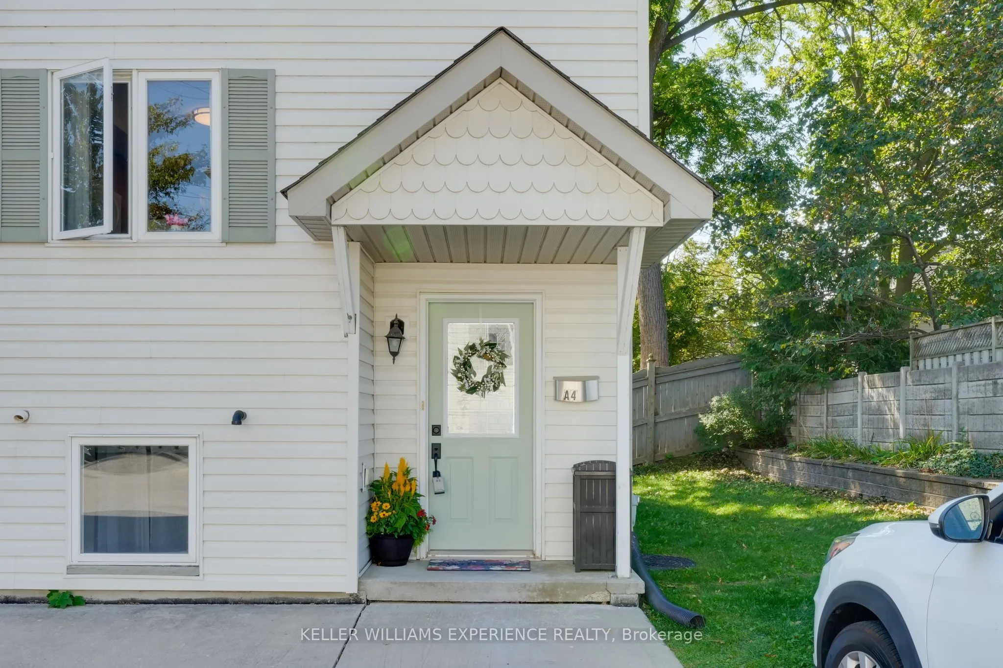440 Yonge Street, #A4