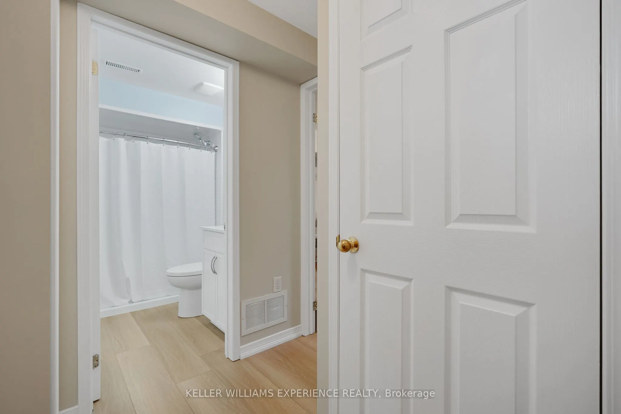 440 Yonge Street, #A4