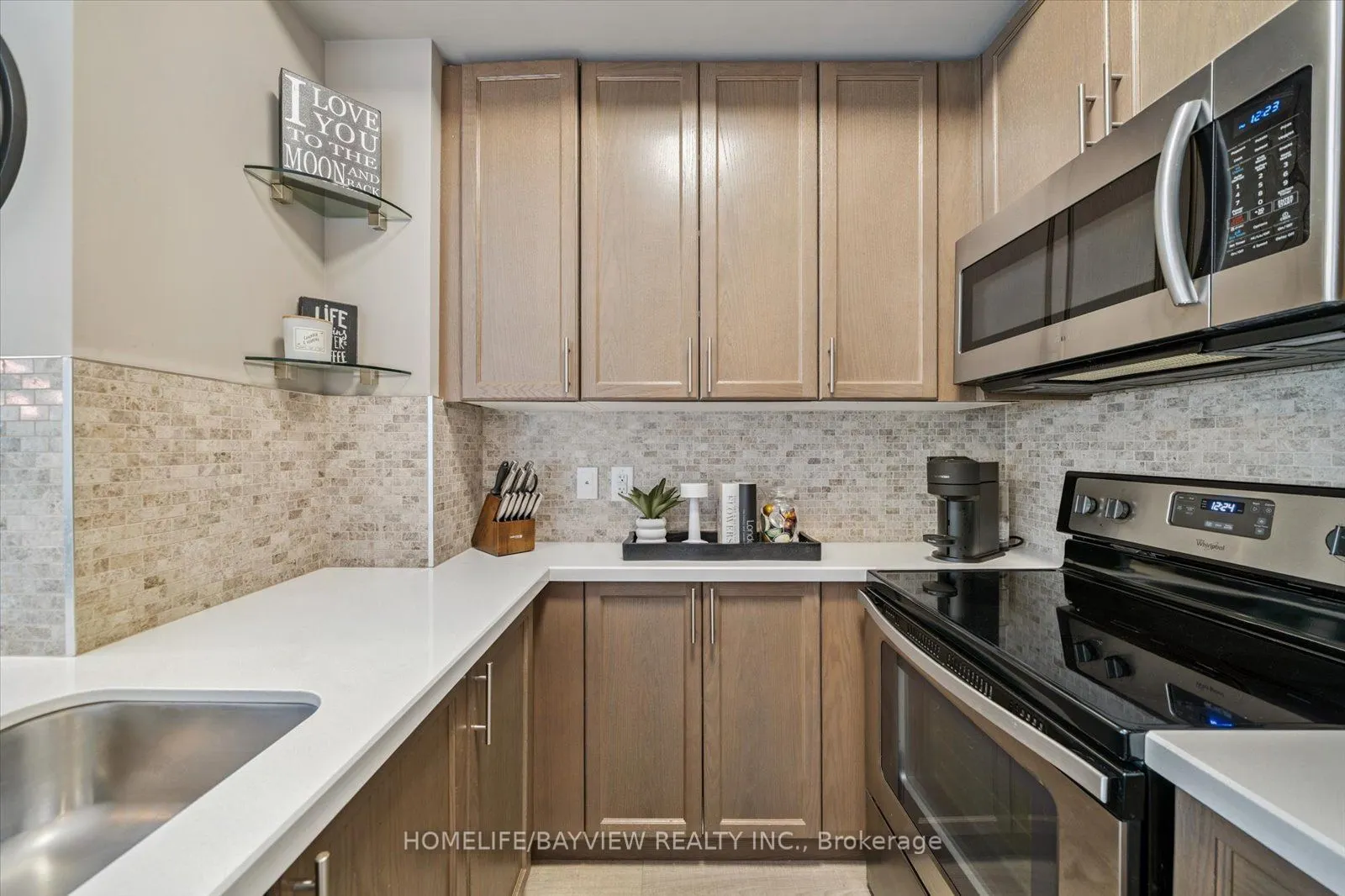 111 Worsley Street, #703