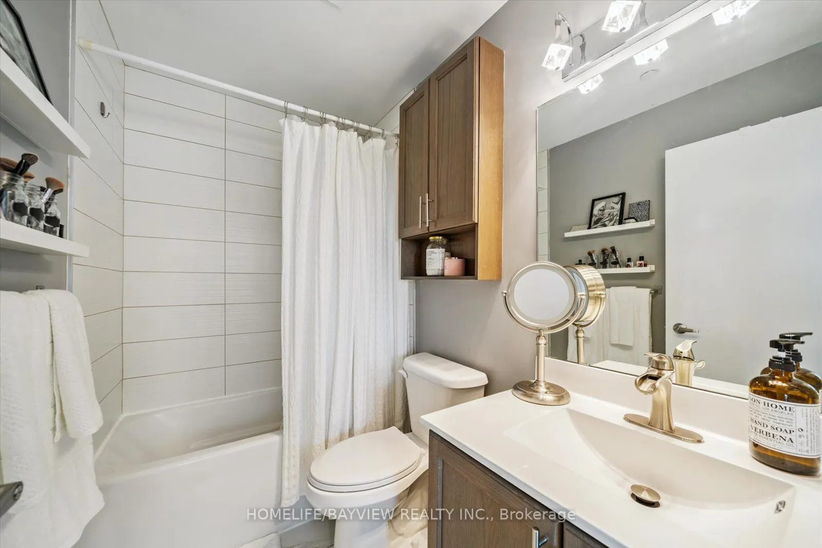 111 Worsley Street, #703