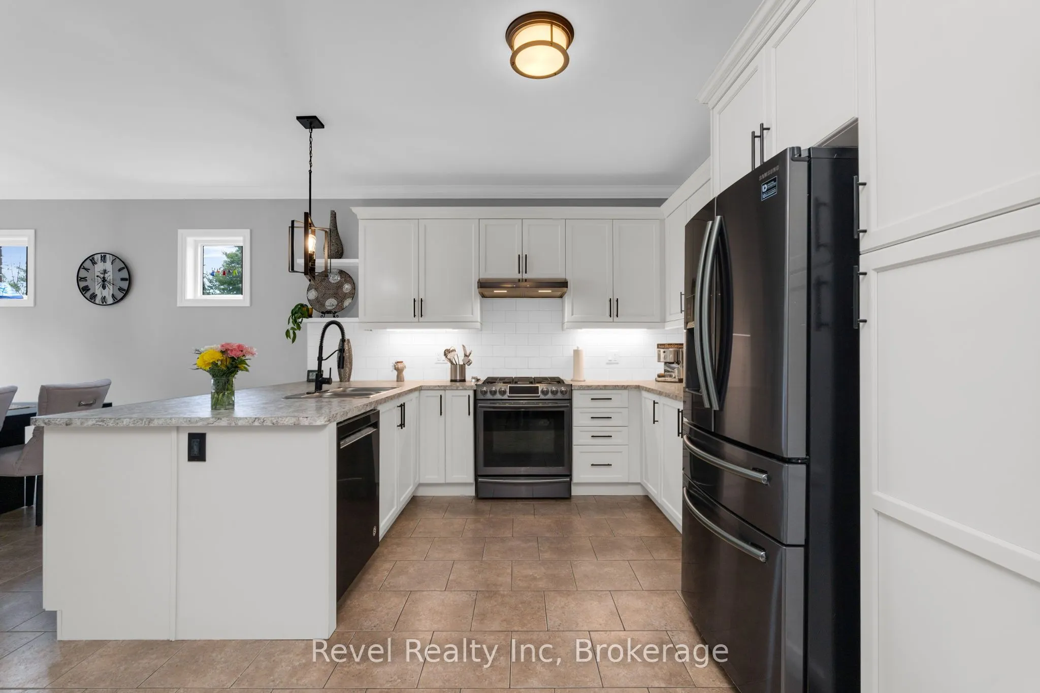 413 RUSS HOWARD Drive