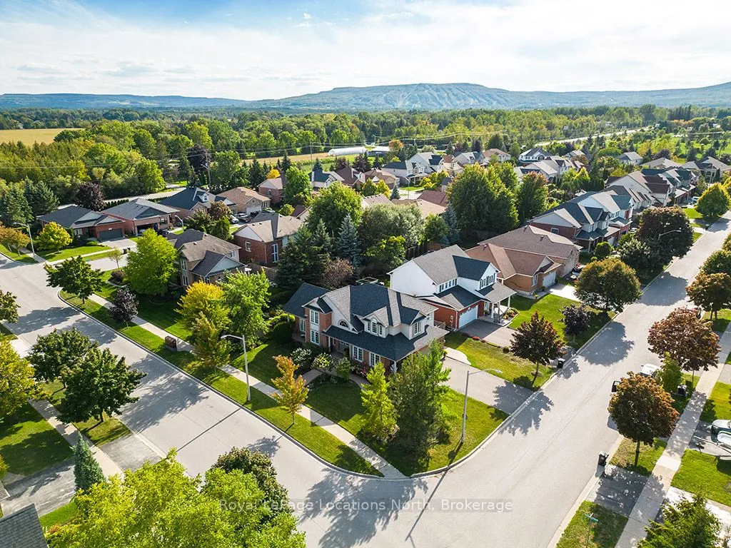 12 Georgian Meadows Drive