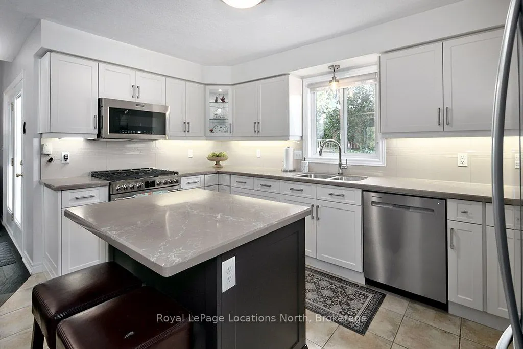 12 Georgian Meadows Drive