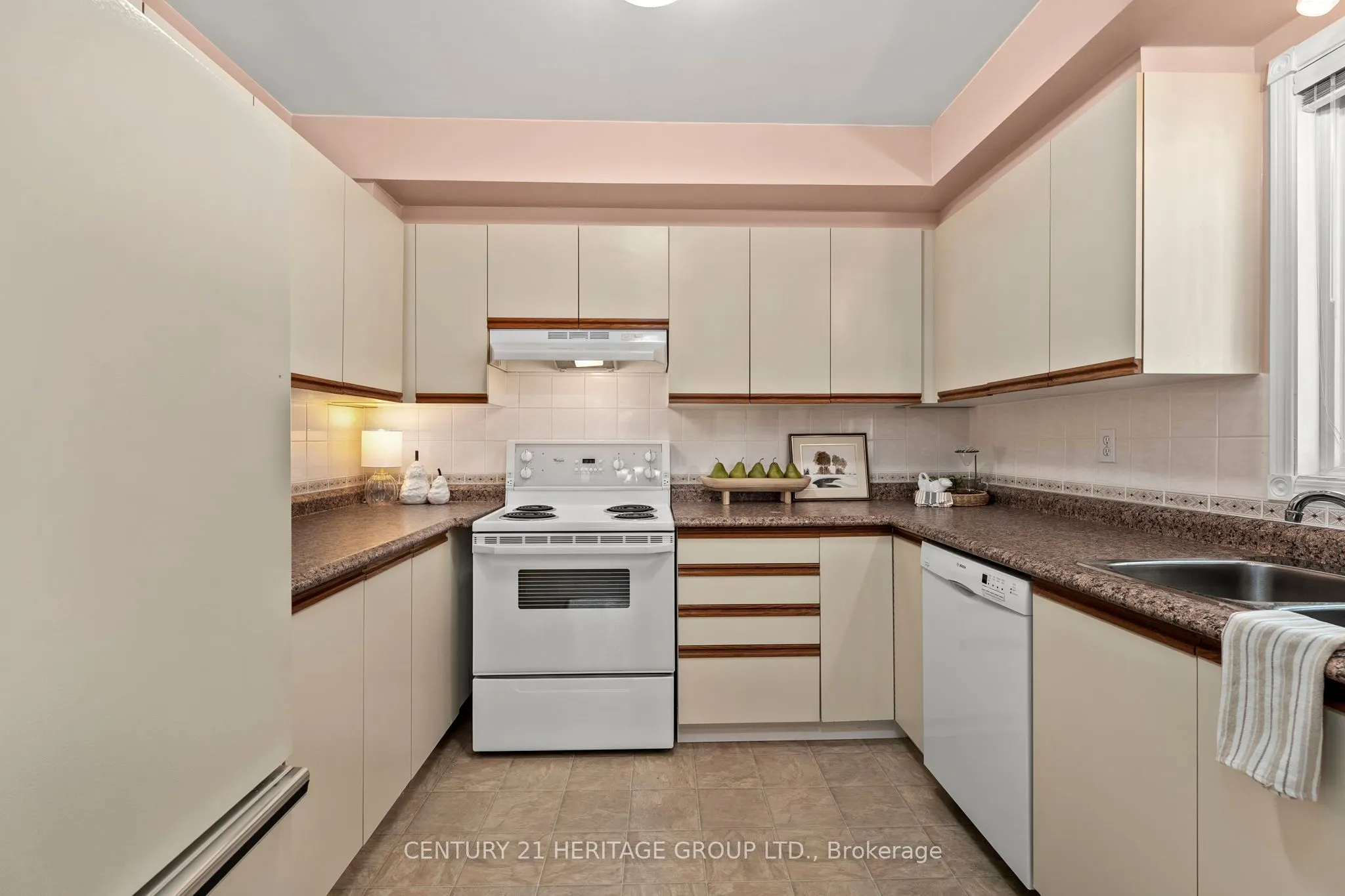 40 Museum Drive, #408