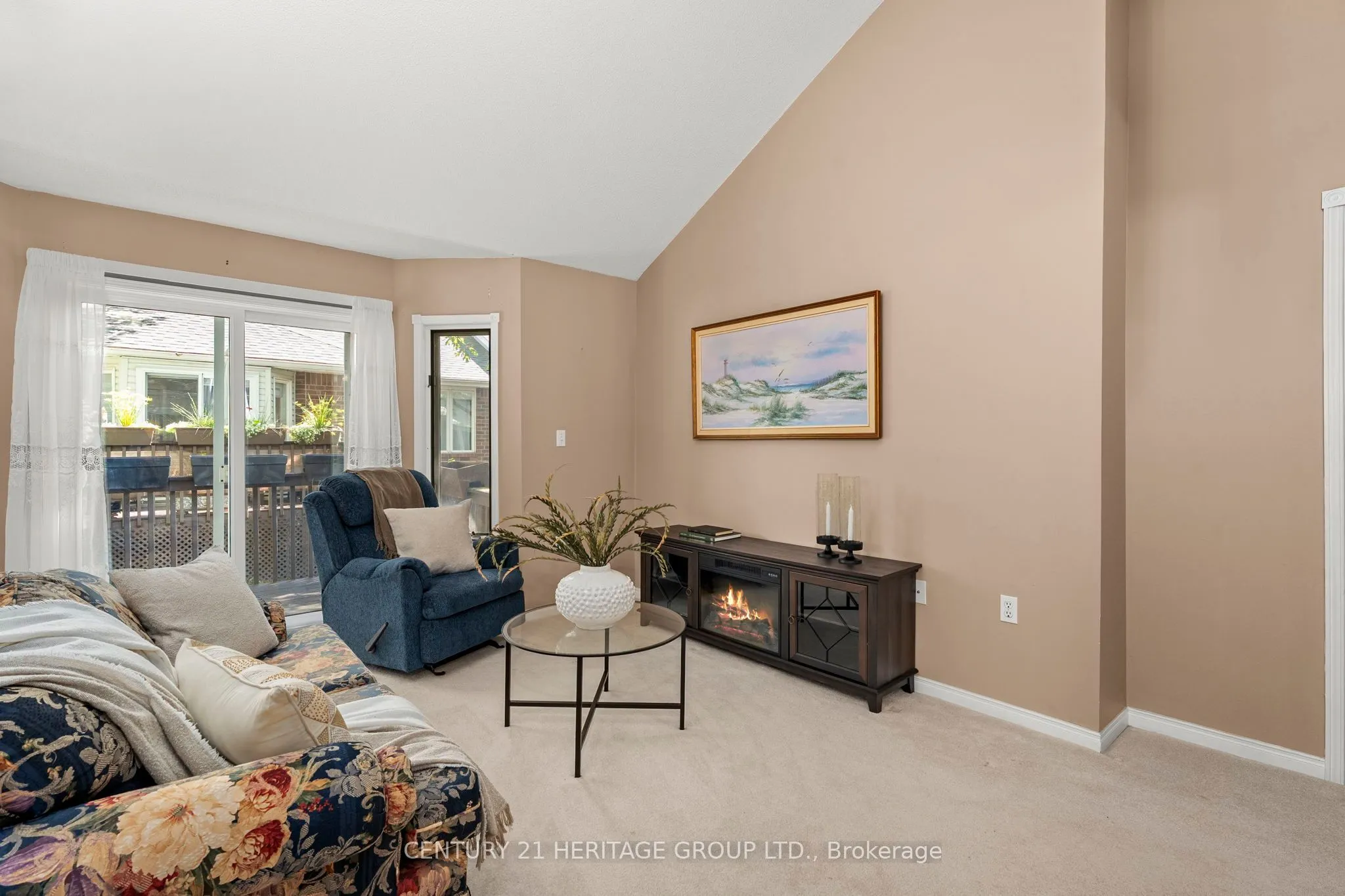 40 Museum Drive, #408