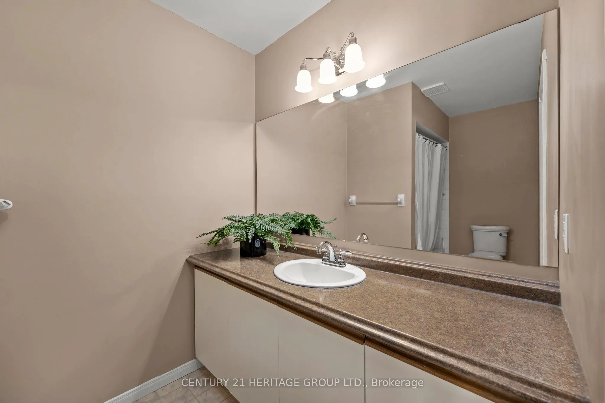 40 Museum Drive, #408