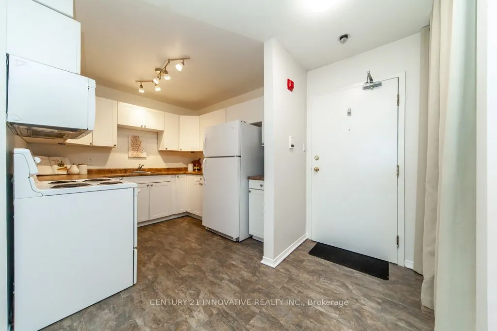 126 Bell Farm Road, #B03