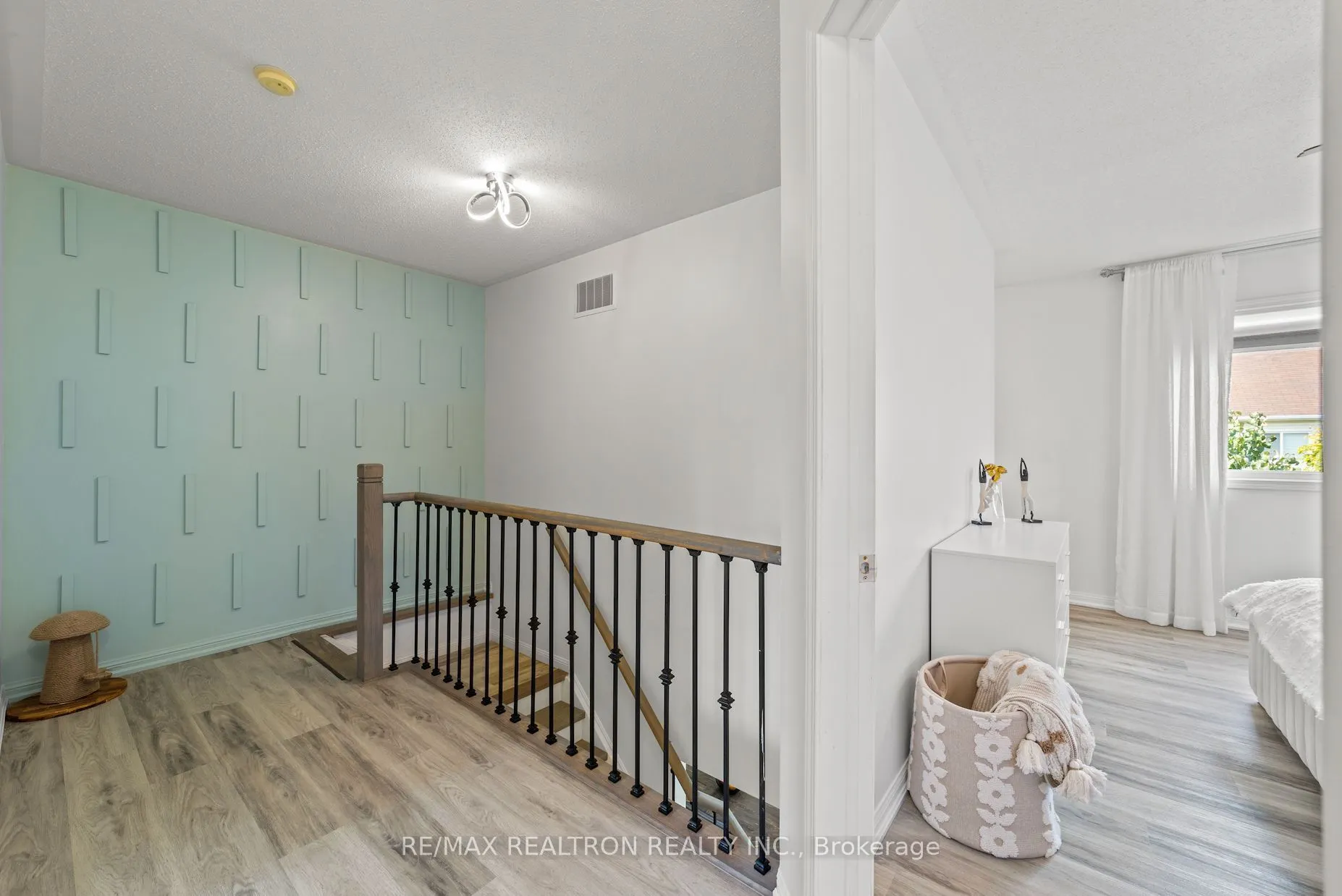 24 Succession Crescent