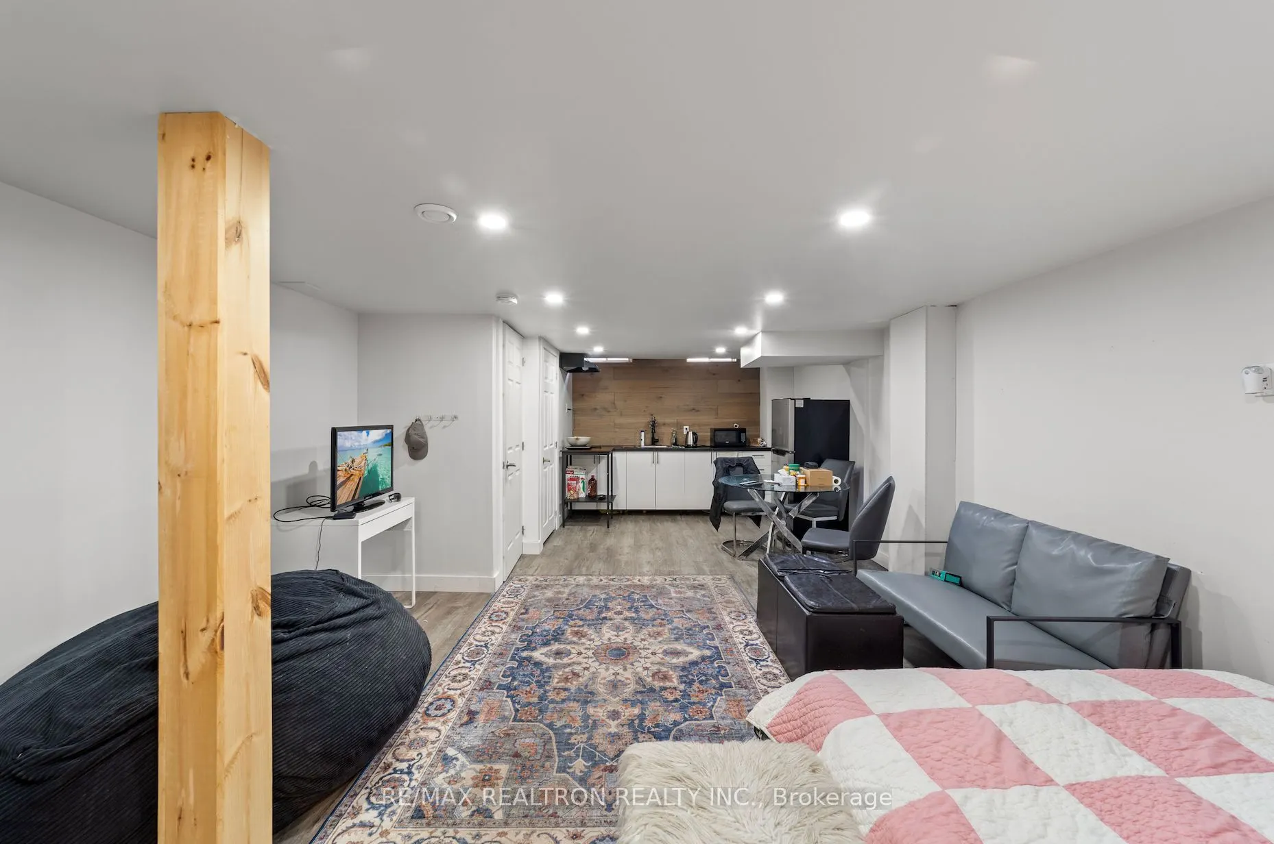 24 Succession Crescent