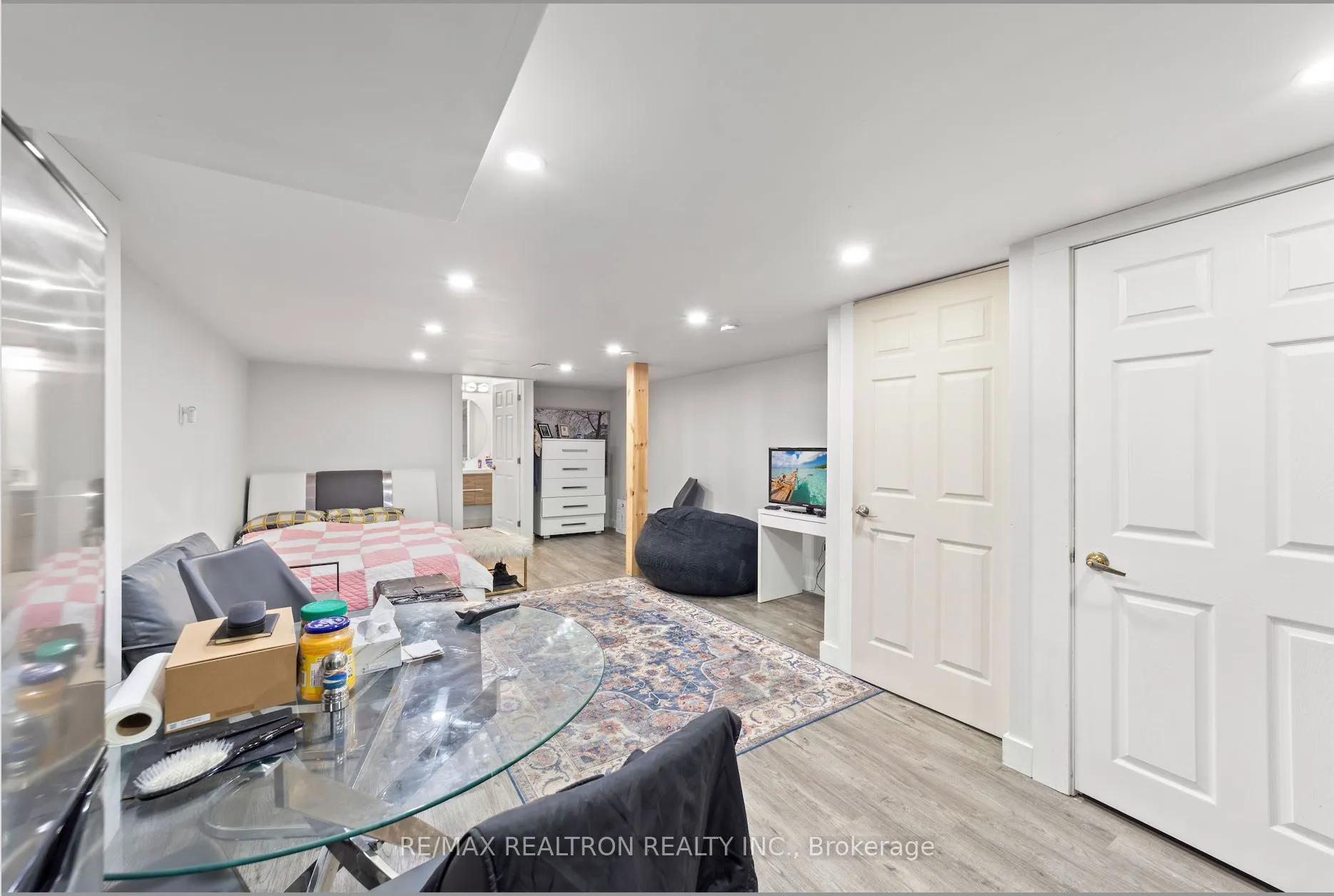 24 Succession Crescent