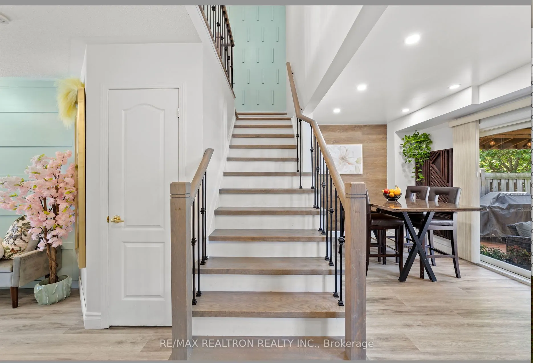 24 Succession Crescent
