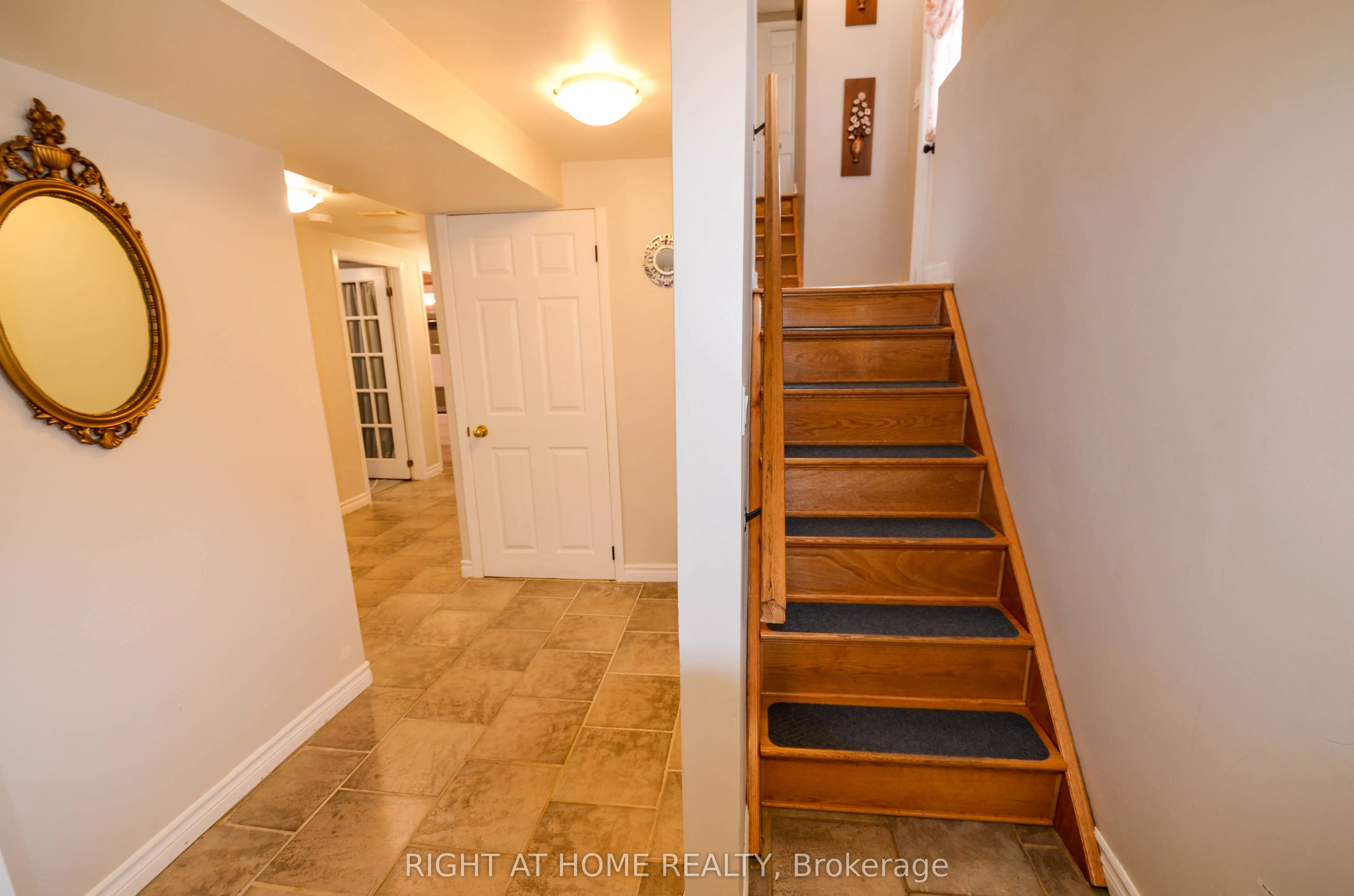 49 WINFIELD Drive