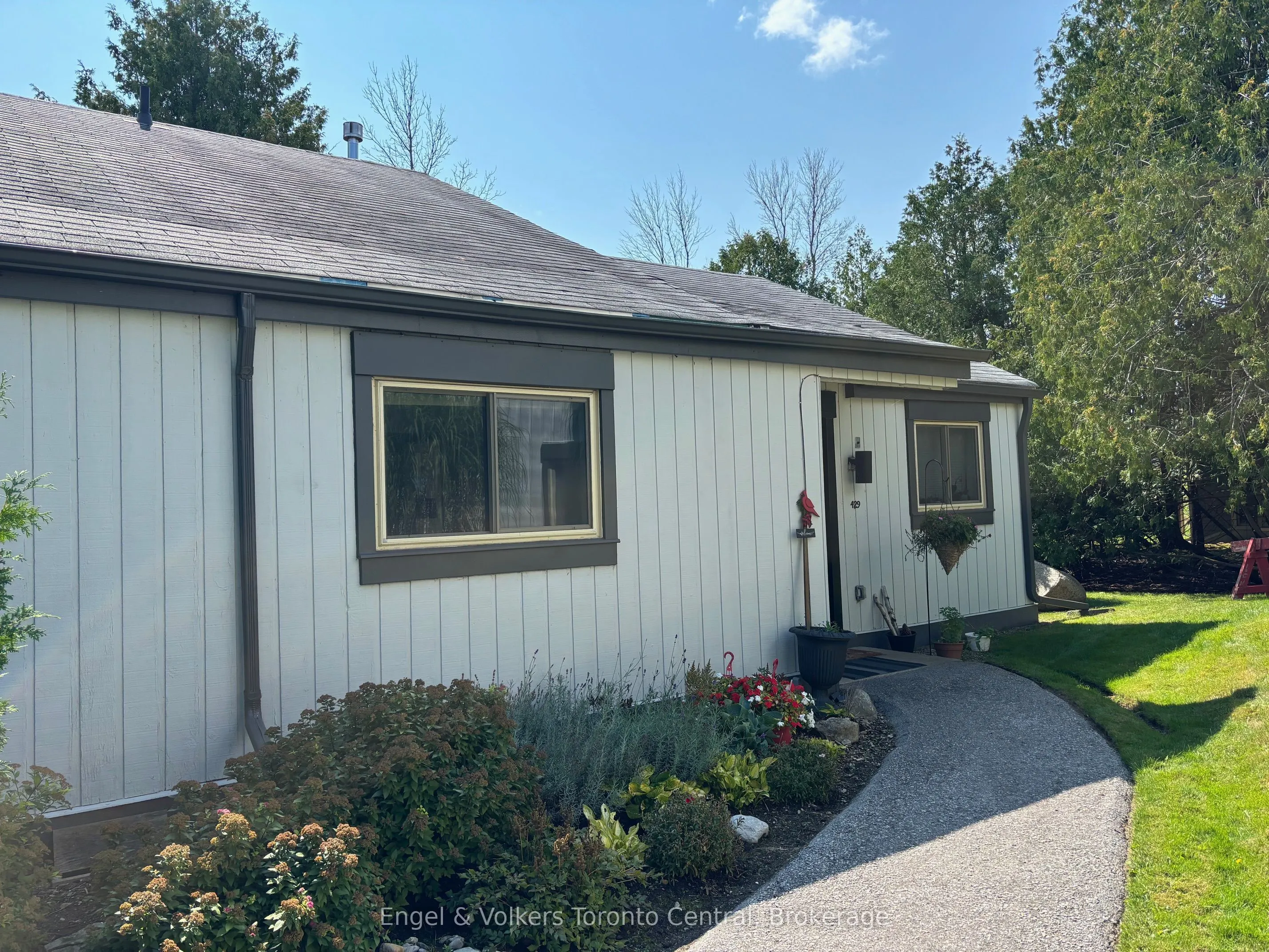 429 Oxbow Crescent, #17