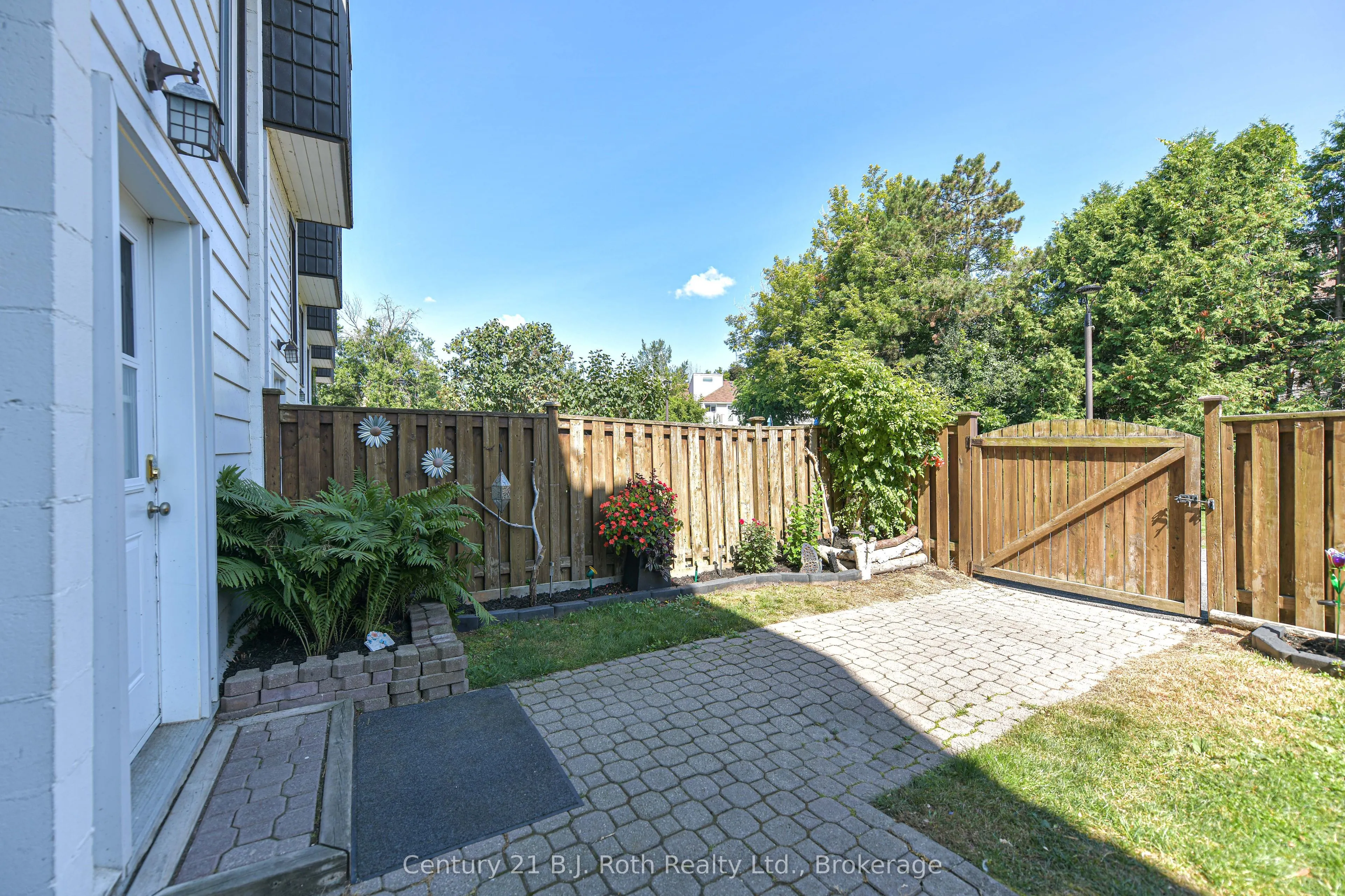 40 Victoria Crescent, #21
