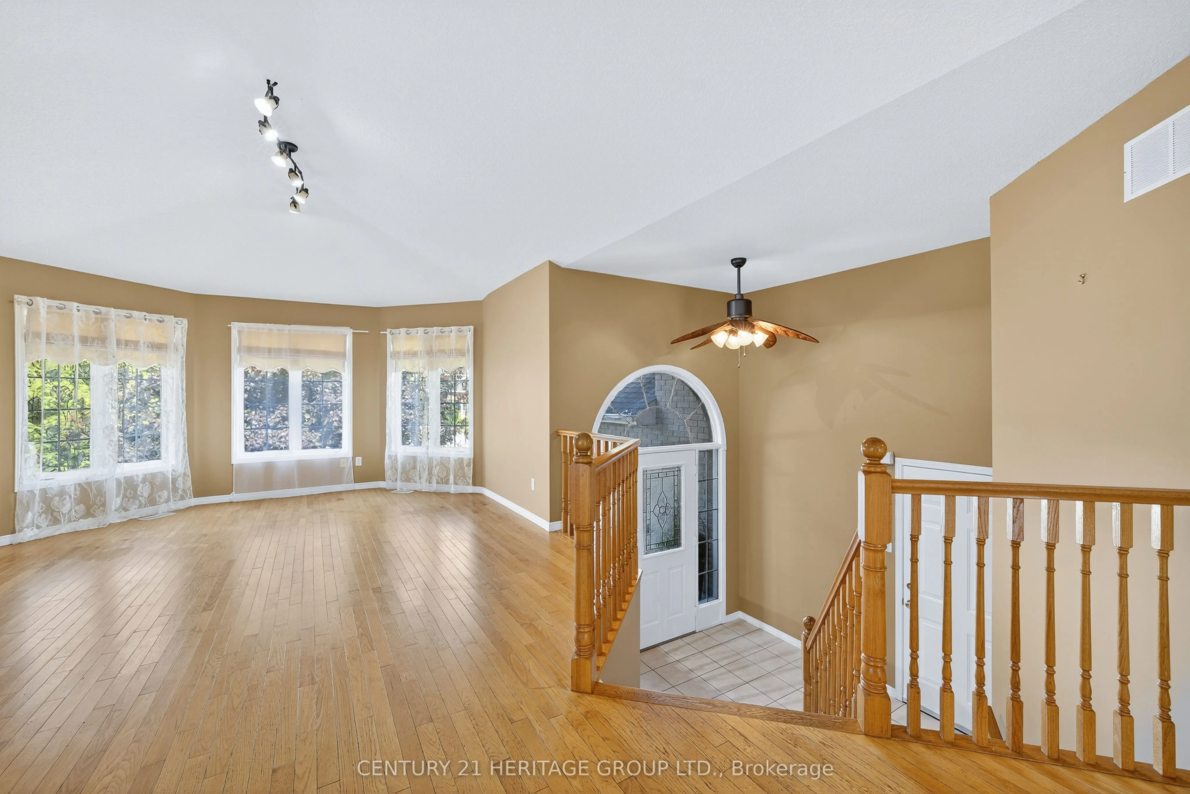 250 Kathleen Crescent