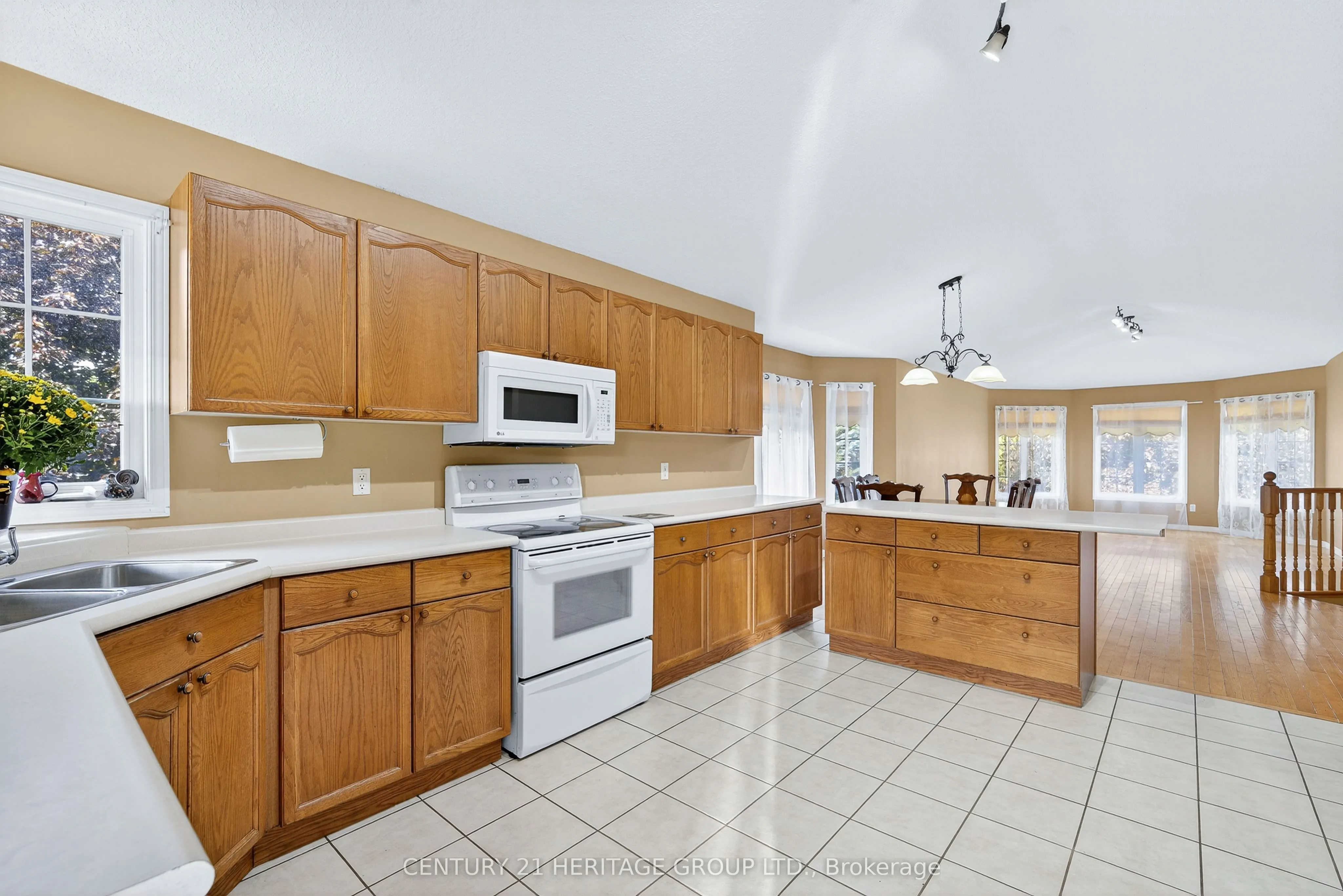 250 Kathleen Crescent
