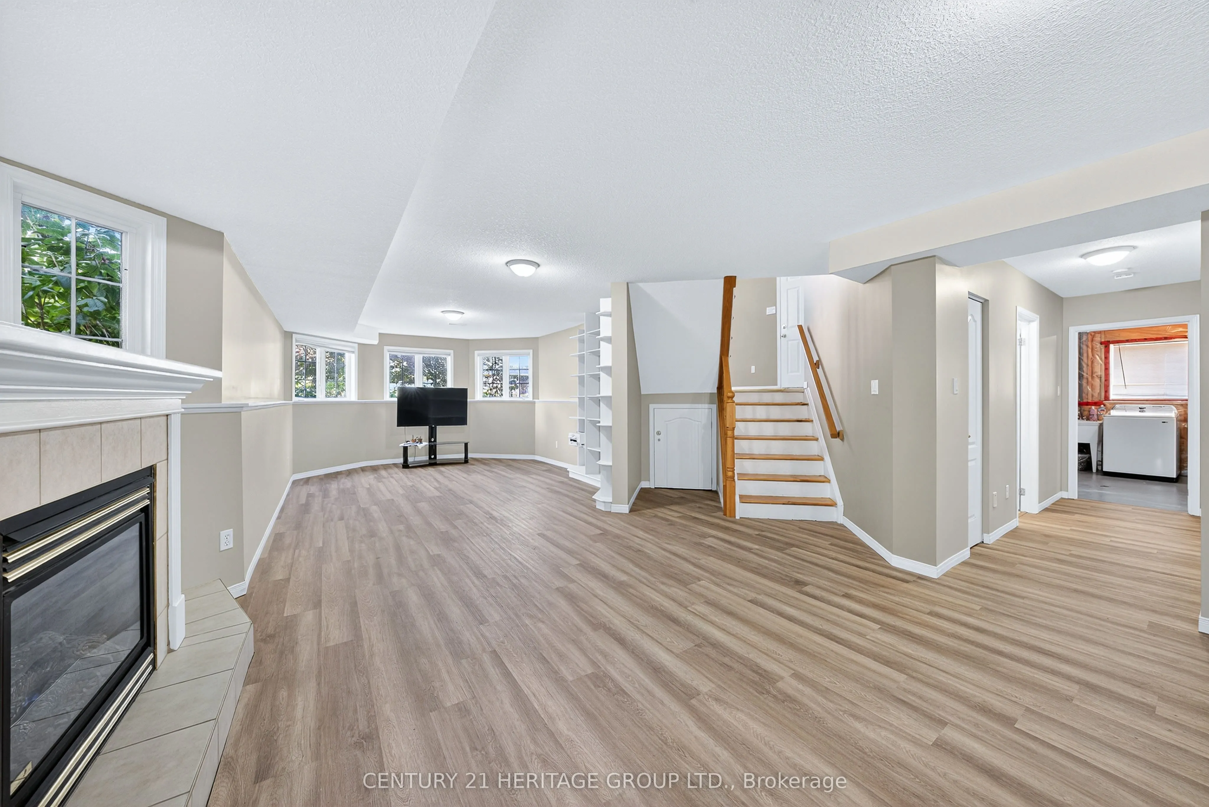 250 Kathleen Crescent
