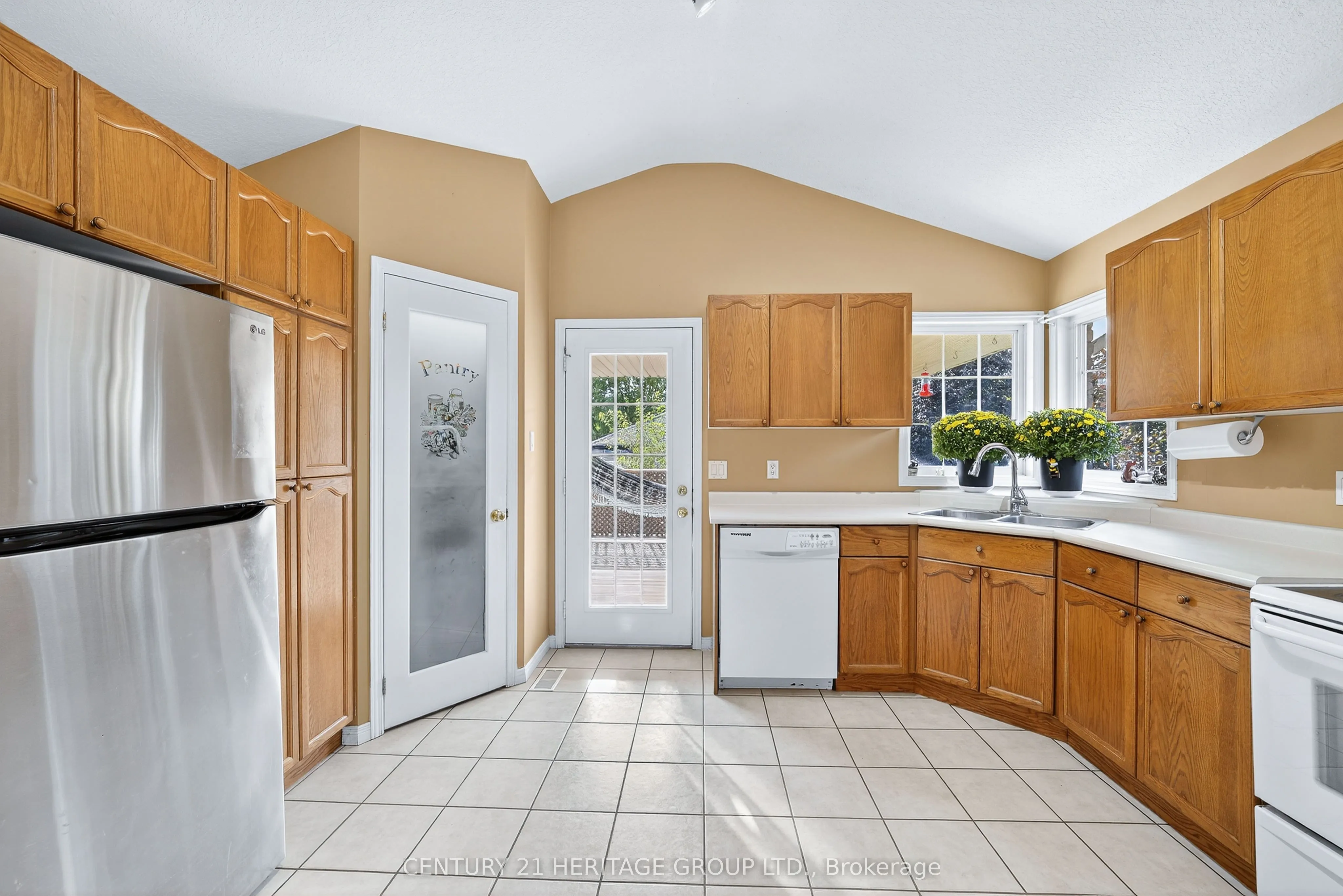 250 Kathleen Crescent