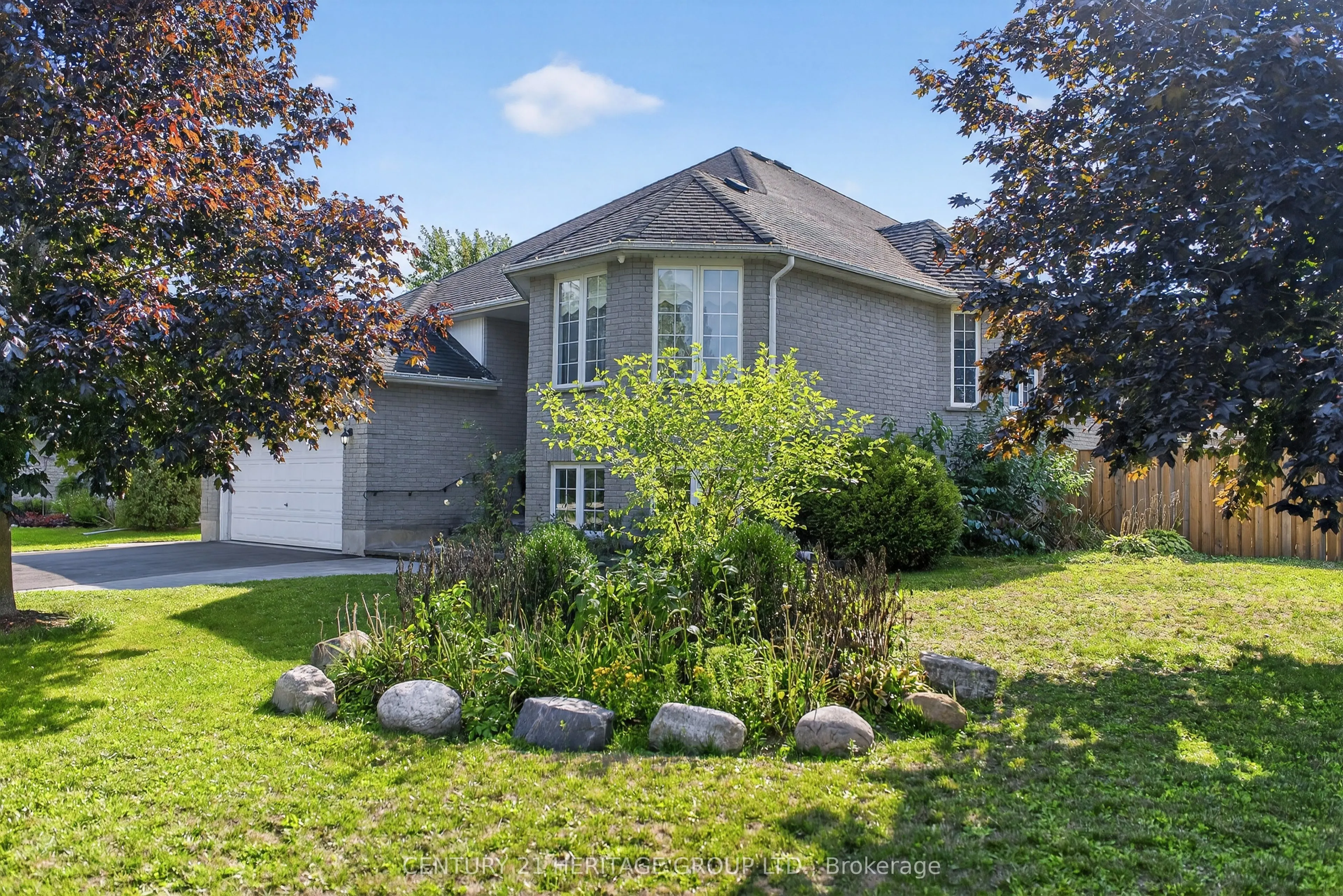 250 Kathleen Crescent