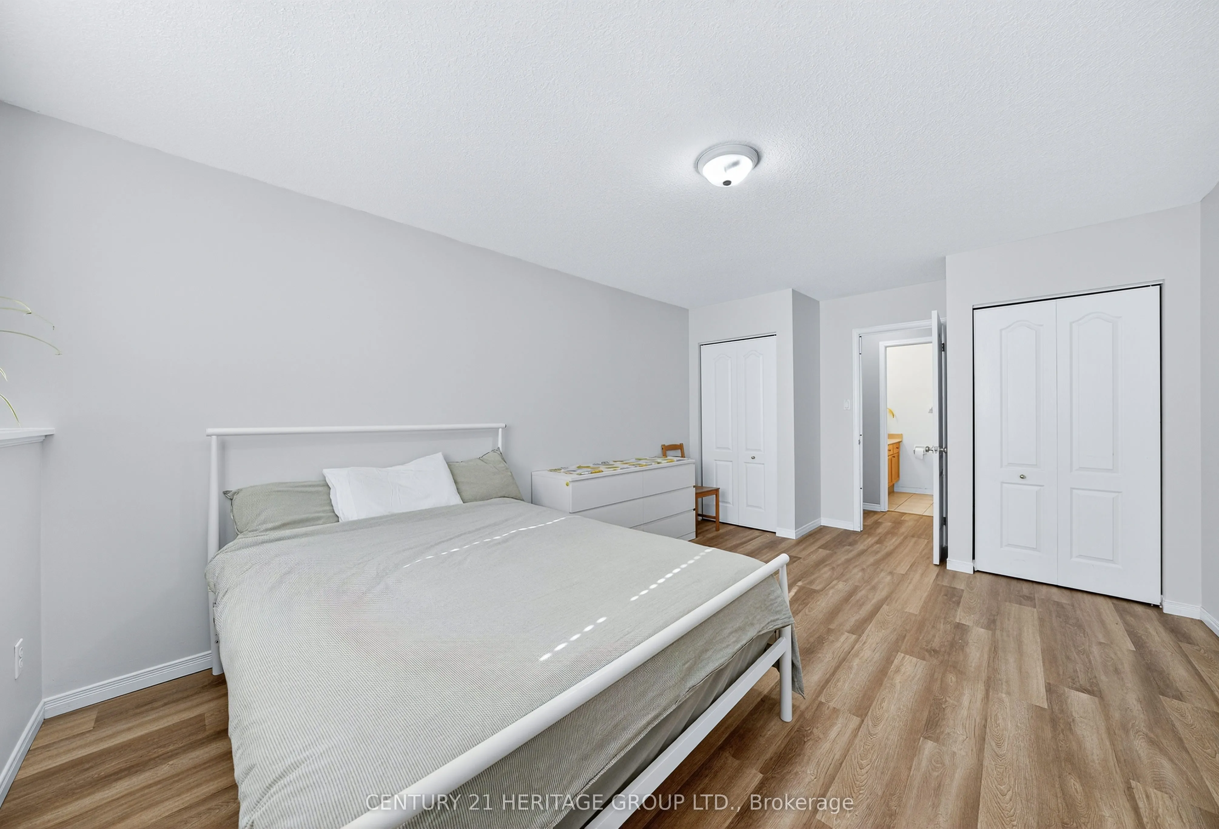 250 Kathleen Crescent
