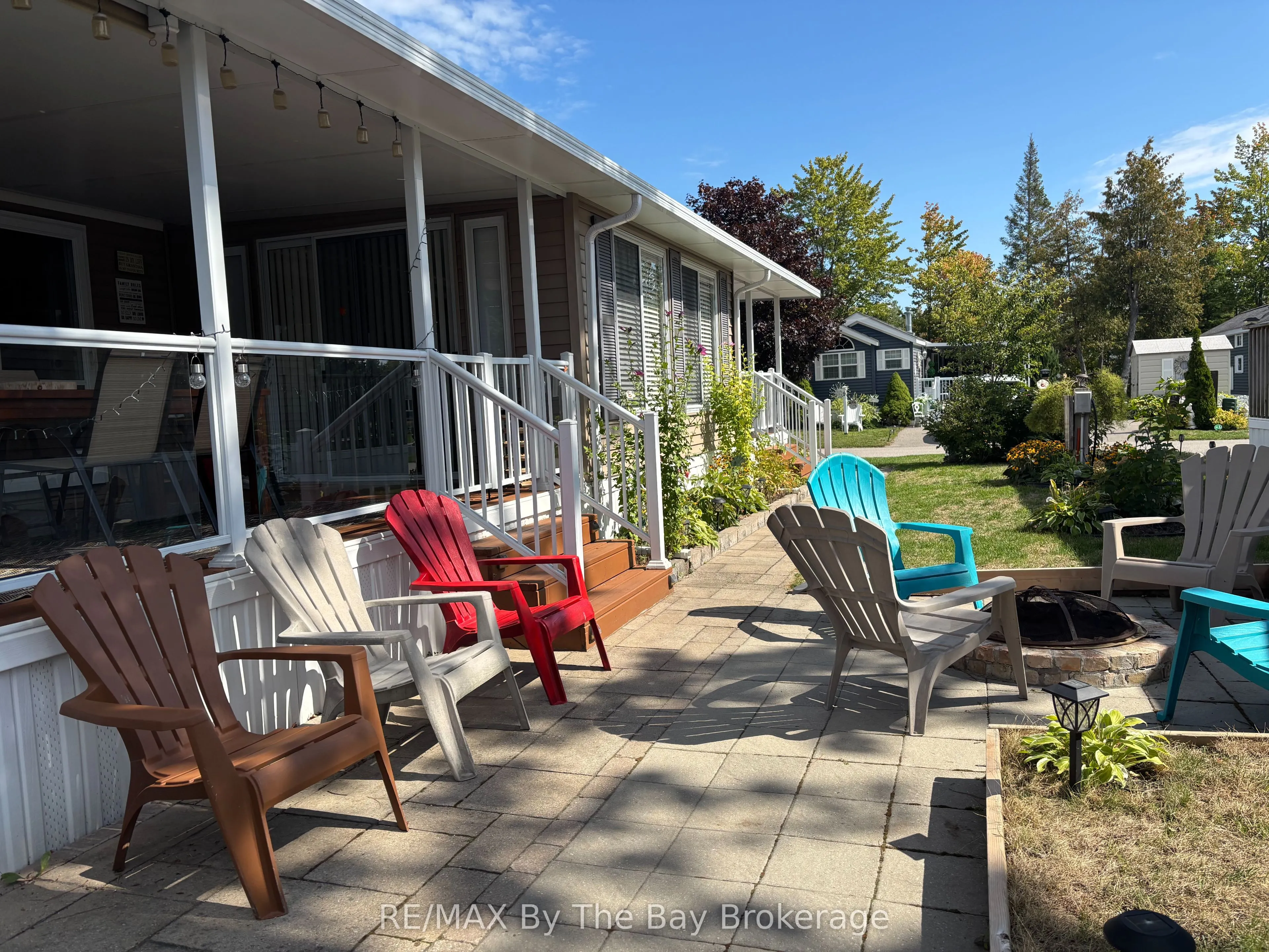 10 WHITE PINES Trail