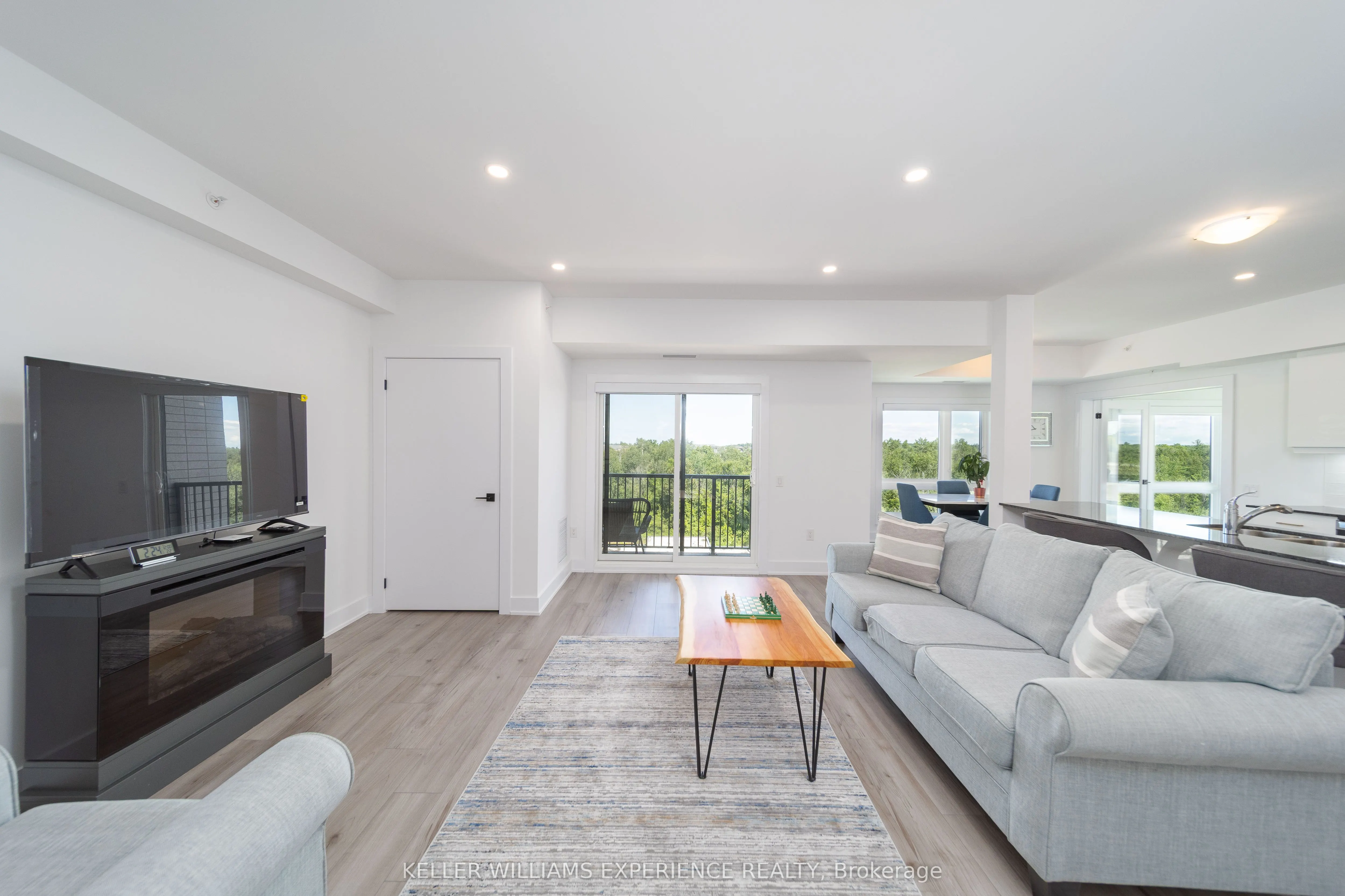 8 Culinary Lane, #401