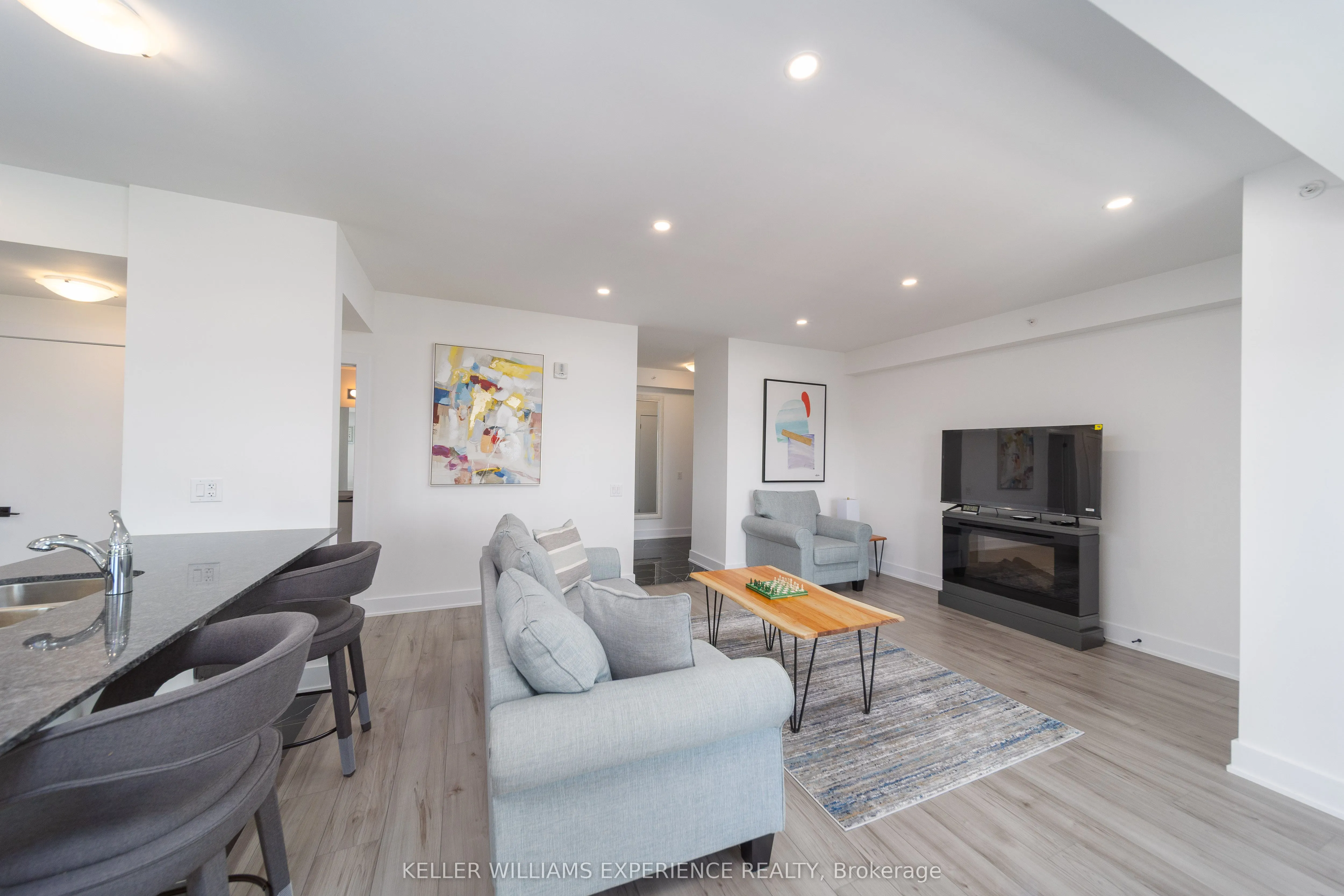 8 Culinary Lane, #401