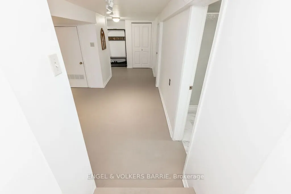 1243 St. Vincent Street