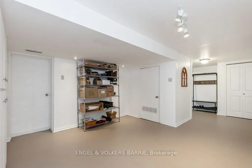 1243 St. Vincent Street