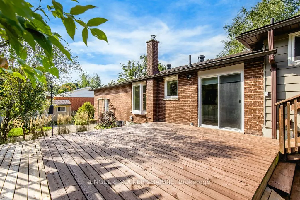 1243 St. Vincent Street