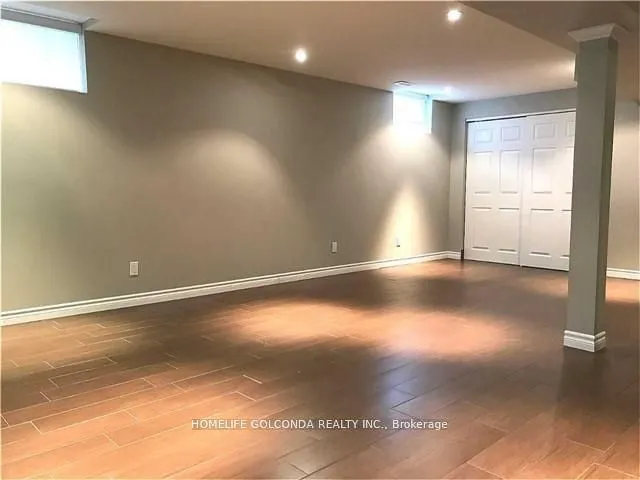 10 Jessica Drive