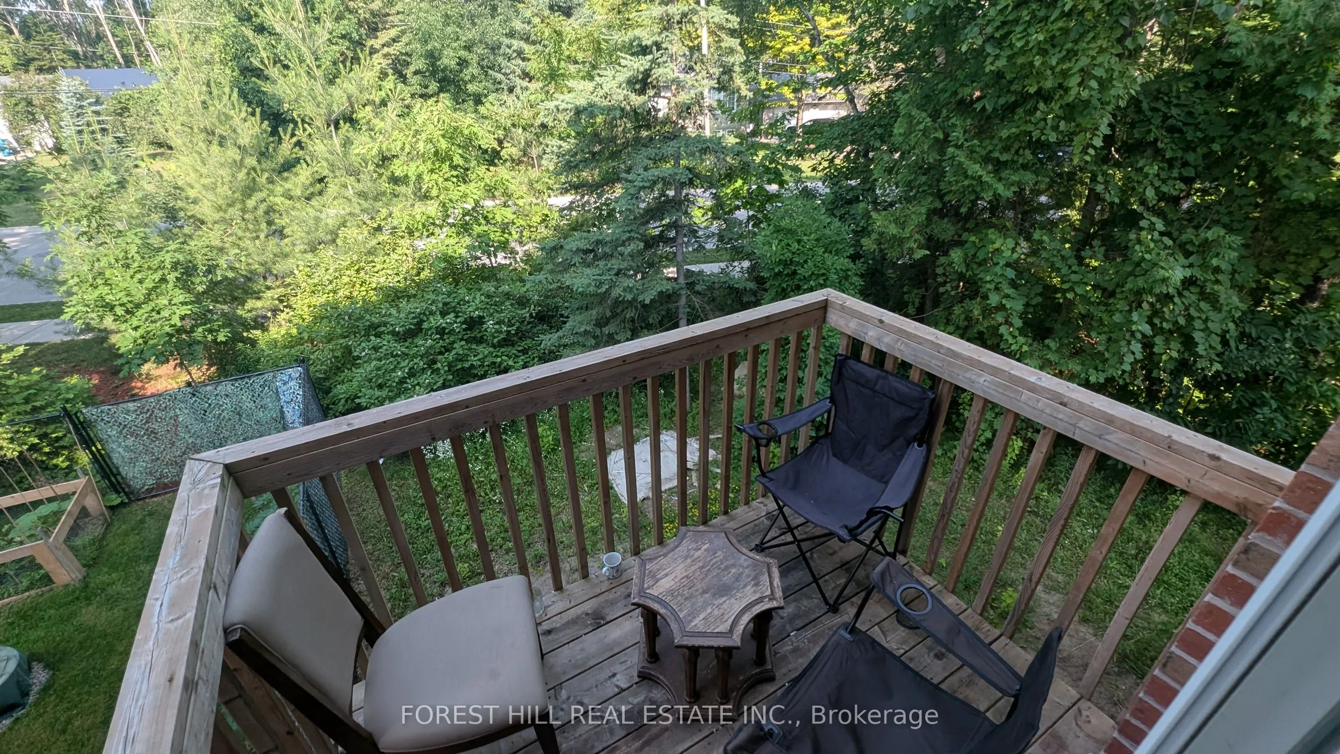 18 Farwell Avenue