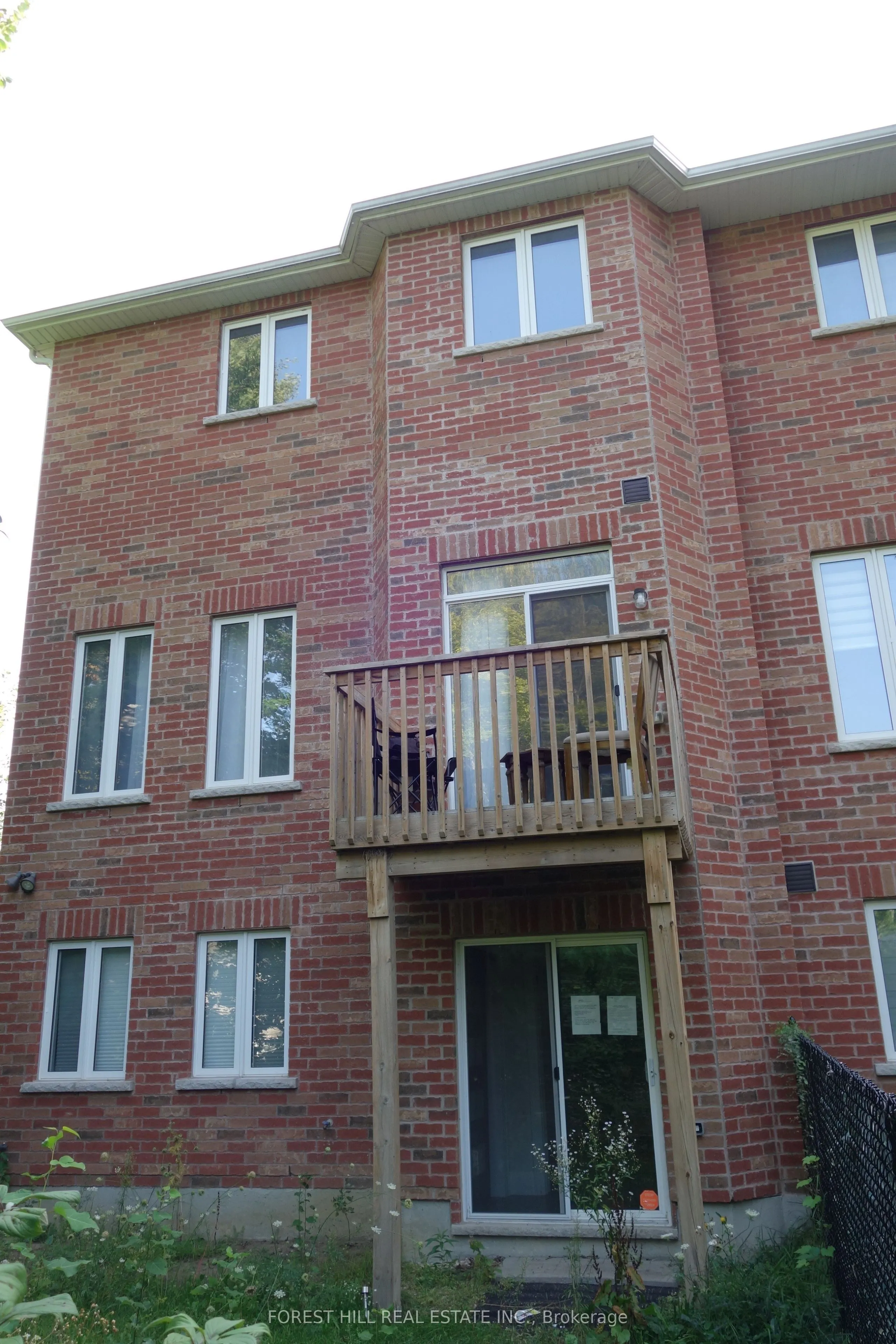 18 Farwell Avenue