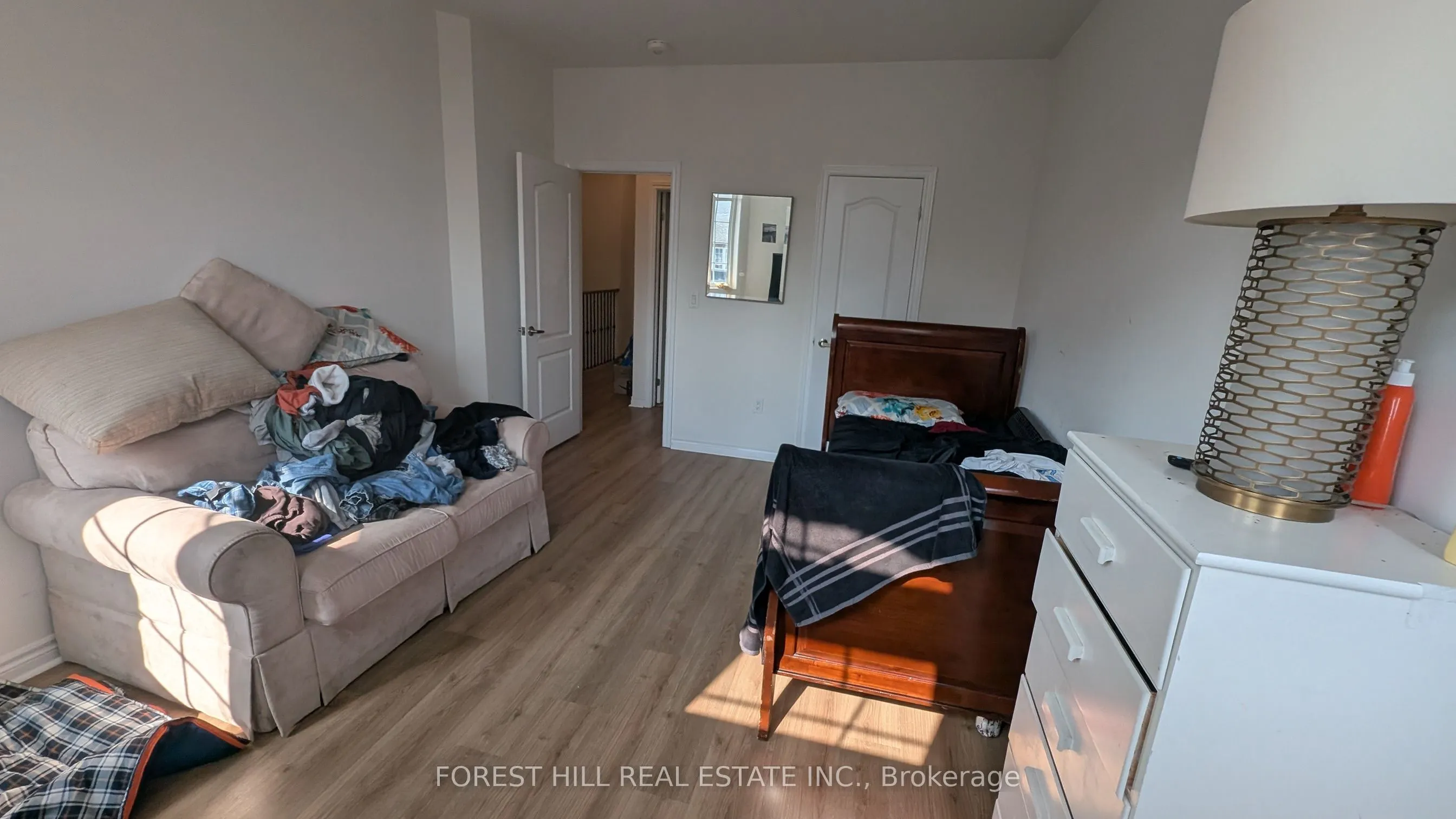 18 Farwell Avenue