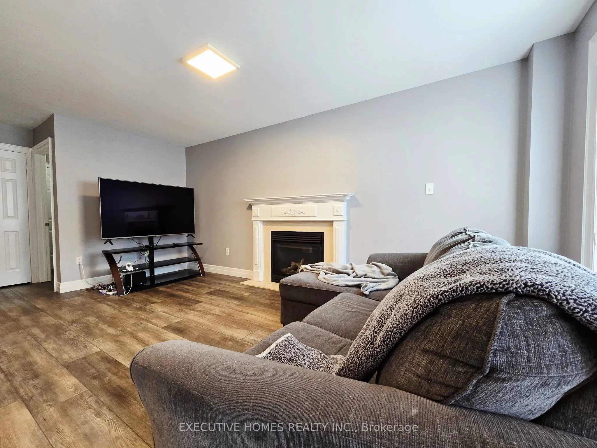 38 SHERWOOD Court