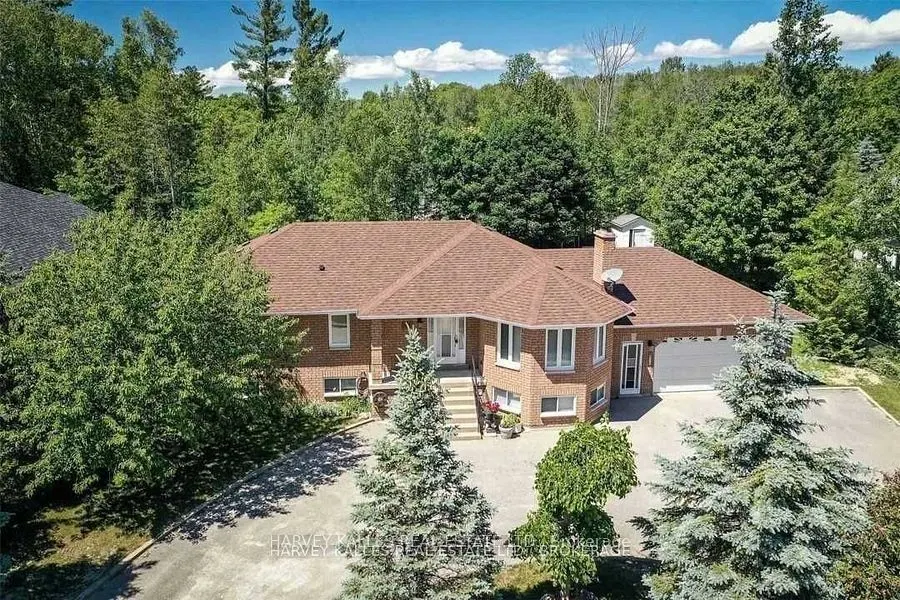 11 Twin Pines Drive, #Main