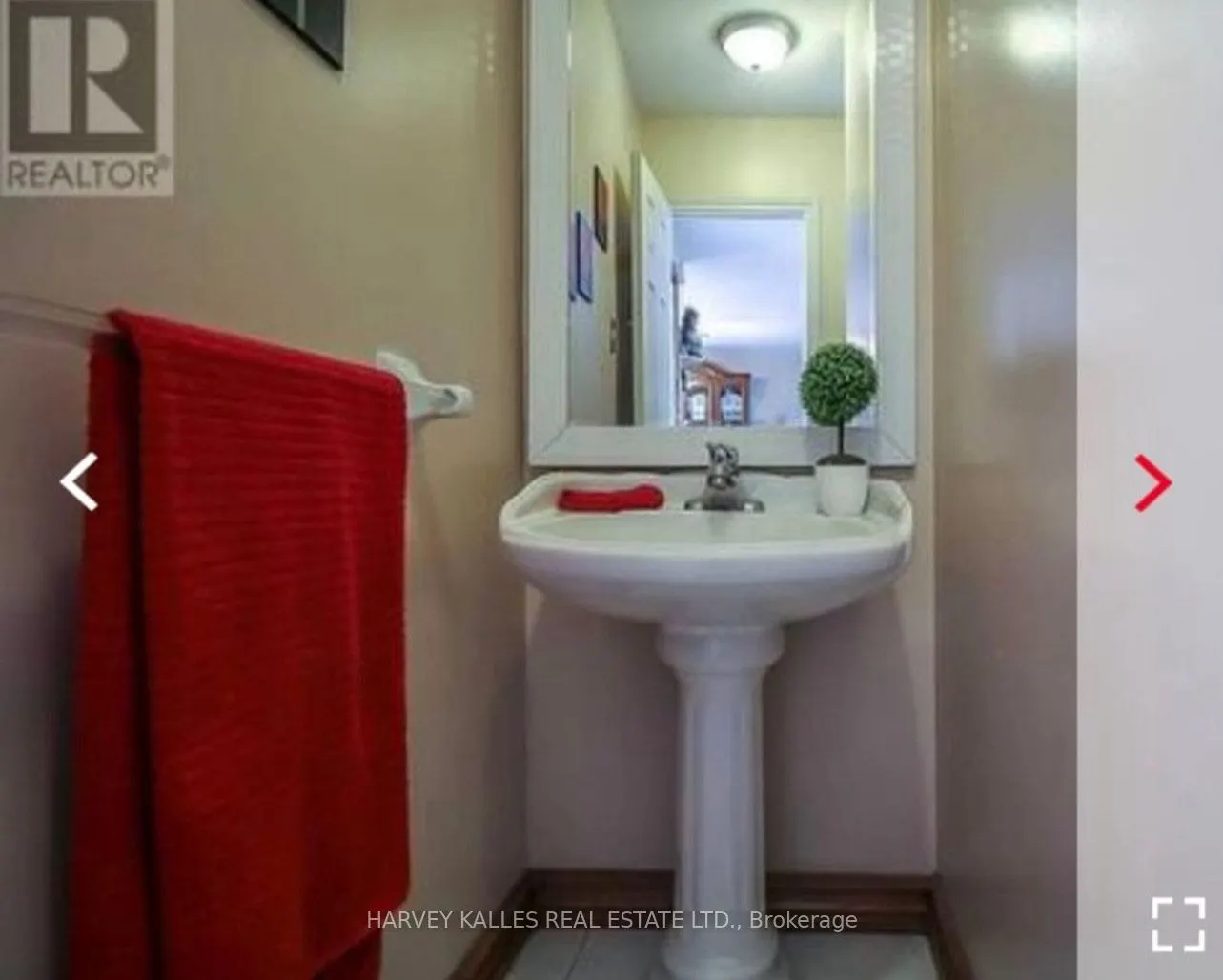 11 Twin Pines Drive, #Main