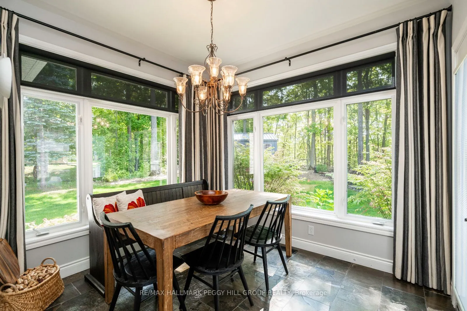 7 Maple Ridge Road
