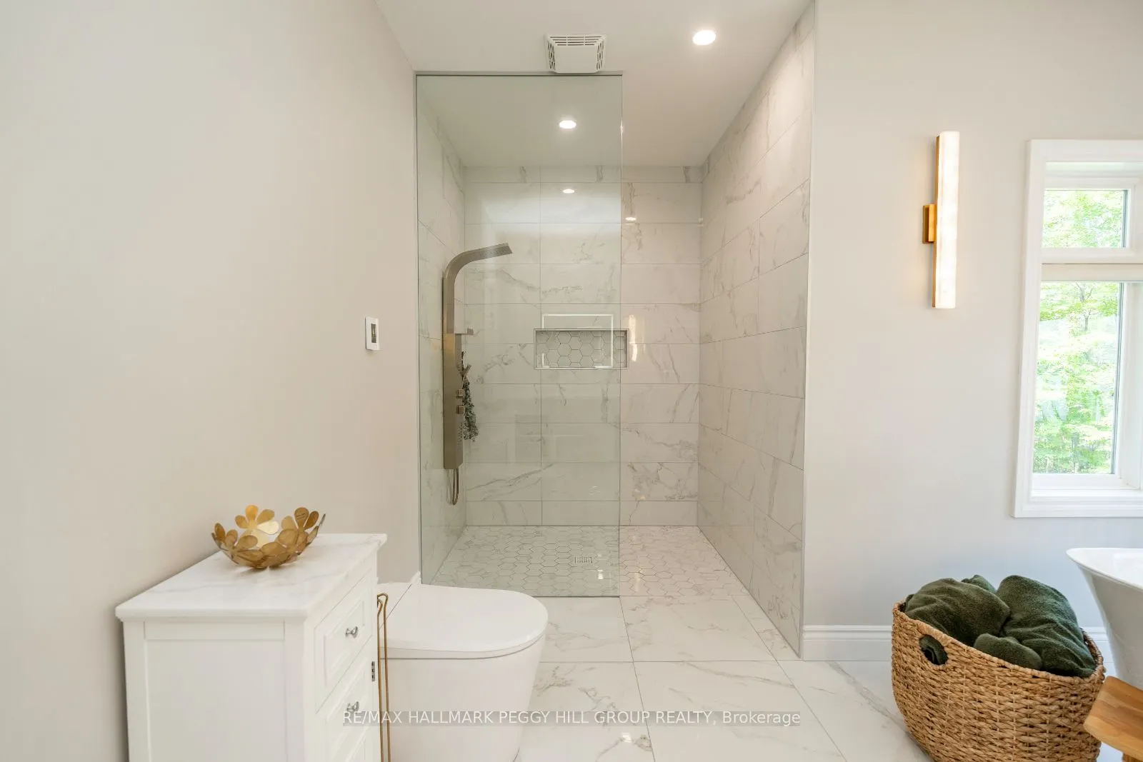 7 Maple Ridge Road